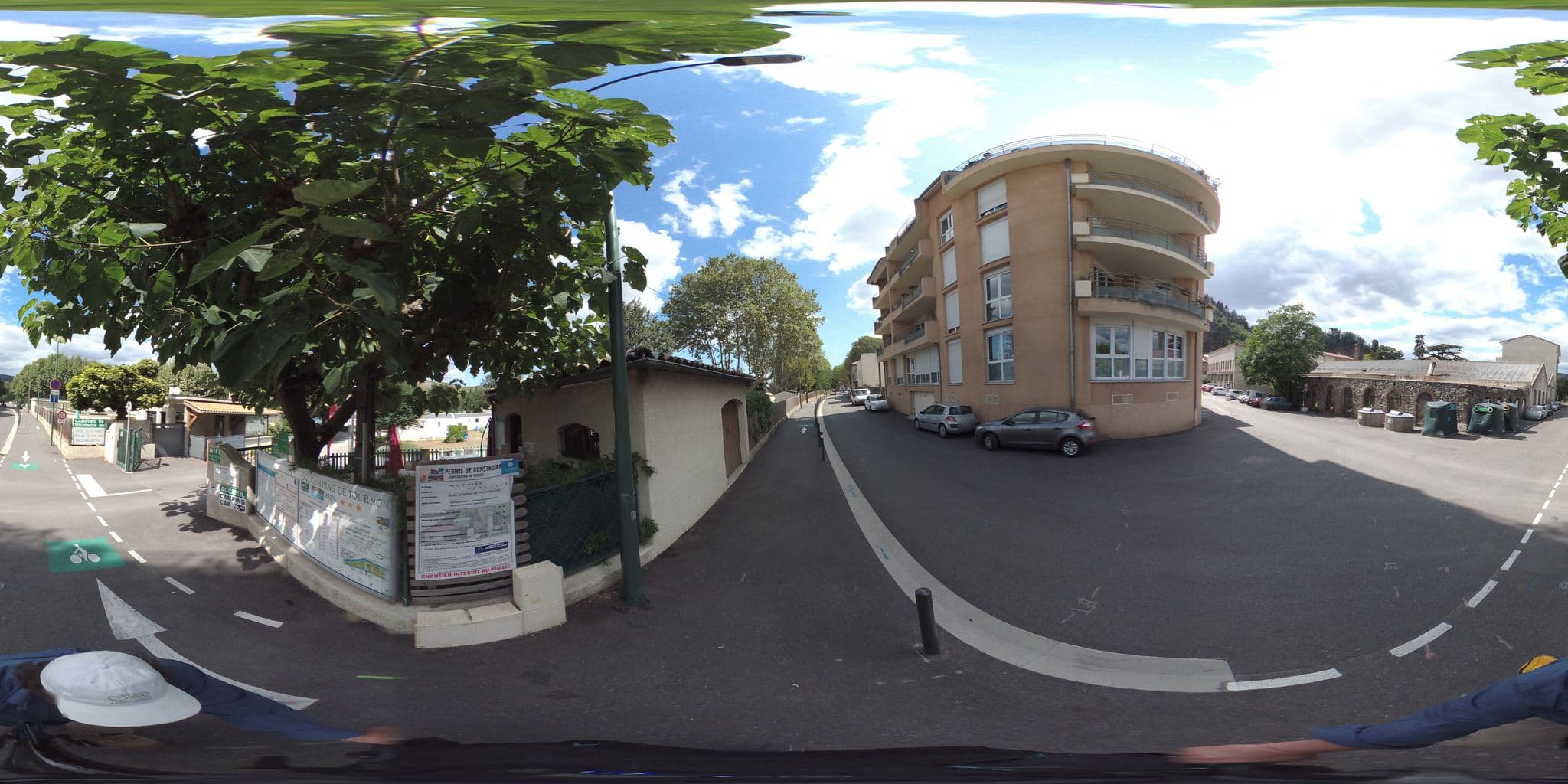 Street view near Camping Le Rhône, Tournon-sur-Rhône — © geovelo (CC BY-SA · Mapillary)