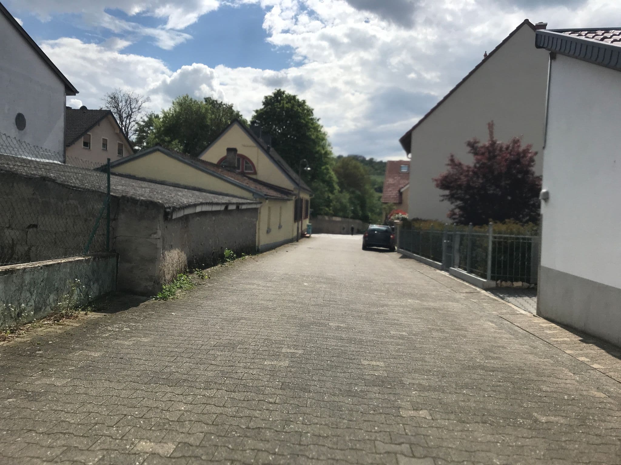 Street view near Gästehaus Dautermann, Ingelheim am Rhein — © miguel_andrade (CC BY-SA · Mapillary)