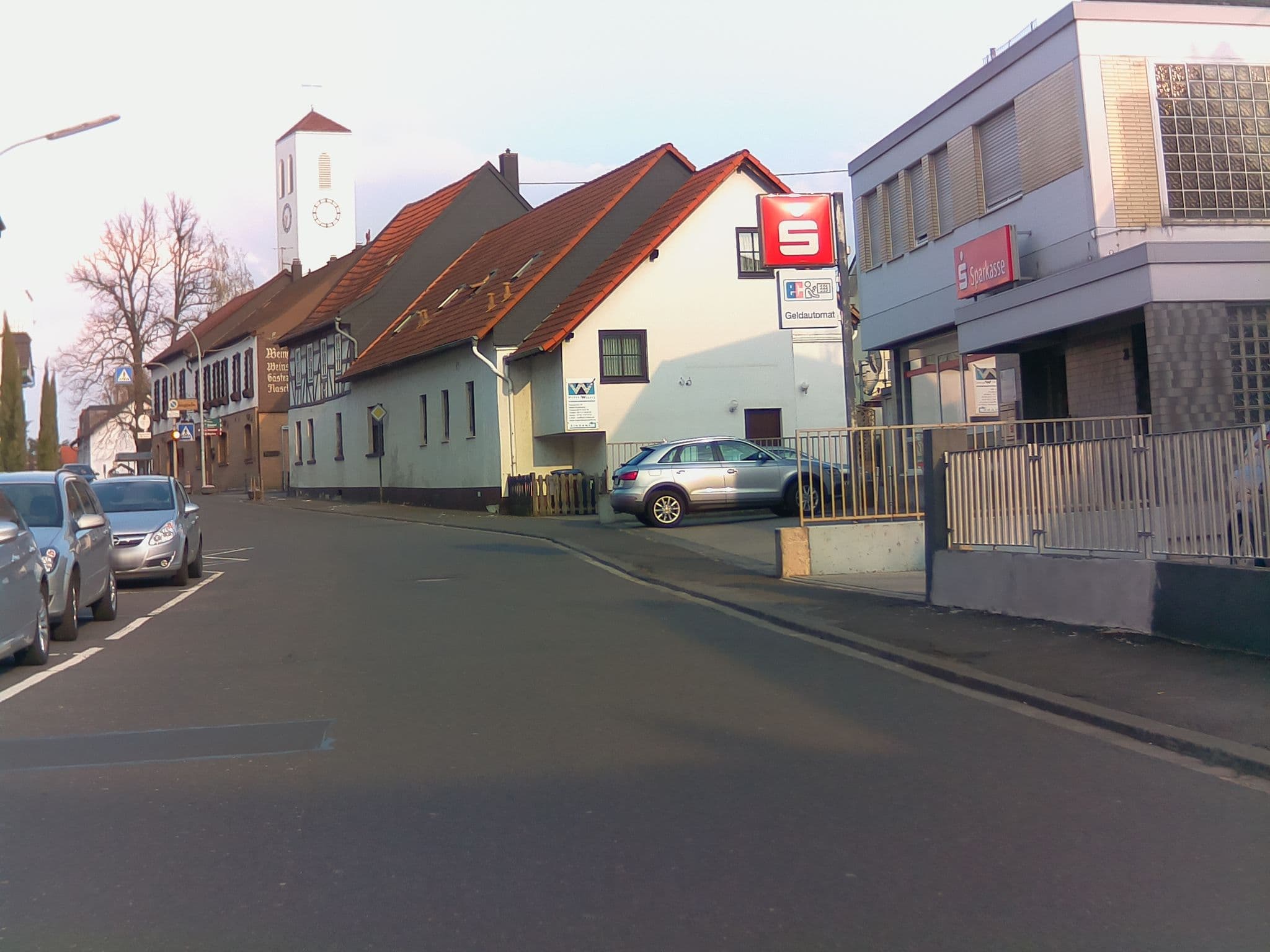 Street view near Ferienwohnungen Rosengarten, Rüdesheim — © ramap (CC BY-SA · Mapillary)