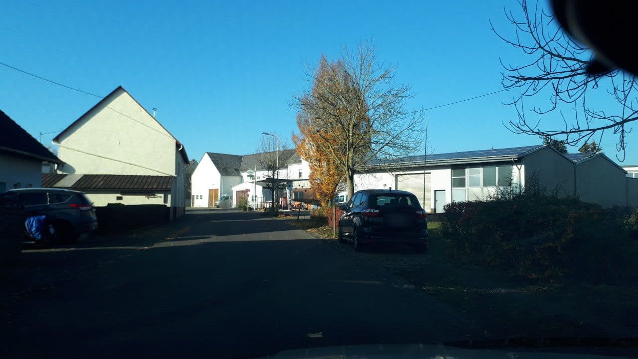 Street view near Ferienwohnung Alte Schule, Klotten — © elle (CC BY-SA · Mapillary)