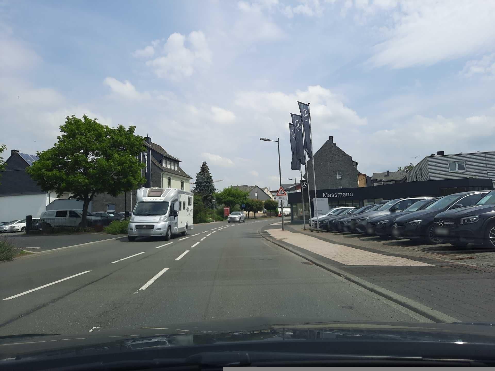 Street view near Hotel Tivoli, Kastellaun — © Lowiekse (CC BY-SA · Mapillary)