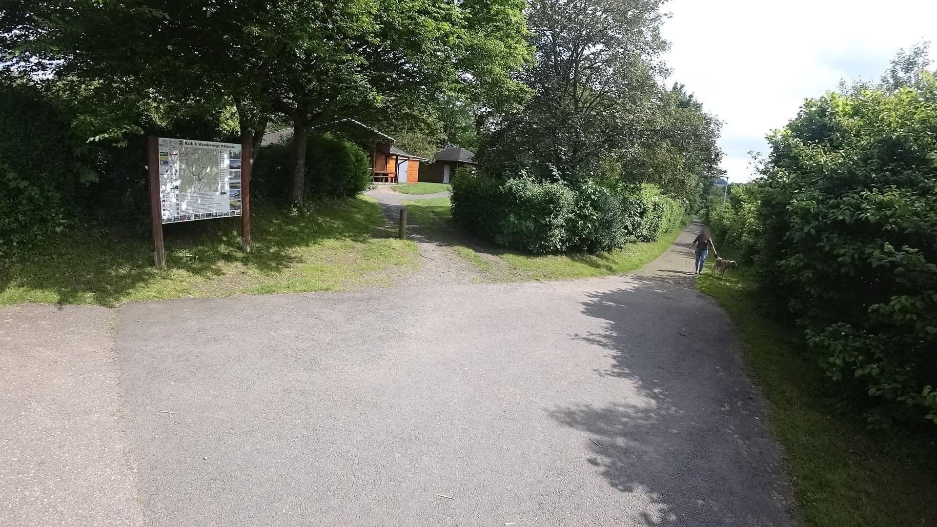 Street view near Grillhütte Waldesch, Winningen — © slplena (CC BY-SA · Mapillary)