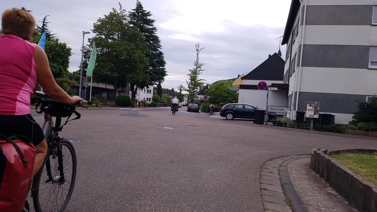 Street view near Namedyer Hof, Leutesdorf — © changchun1 (CC BY-SA · Mapillary)