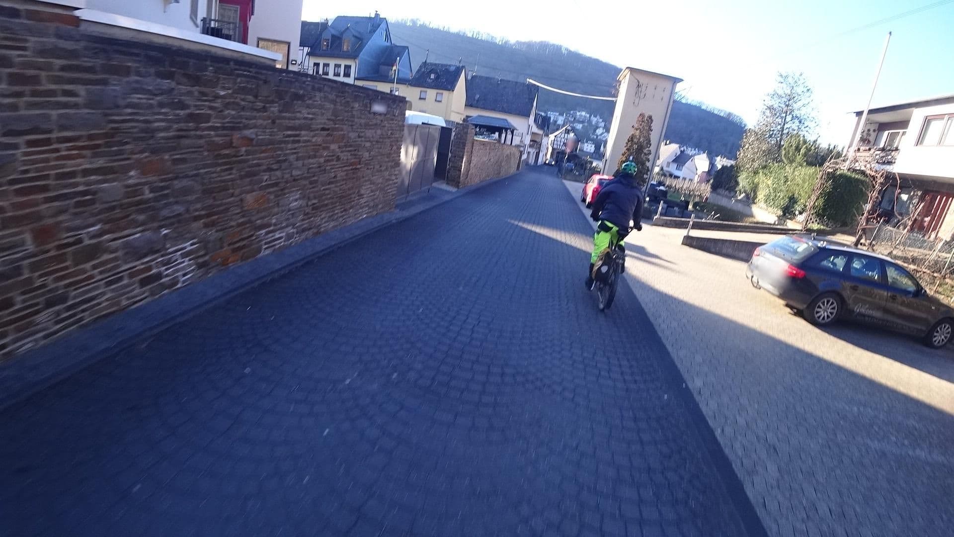 Street view near Burg Cafe Hotel, Oberfell — © slplena (CC BY-SA · Mapillary)