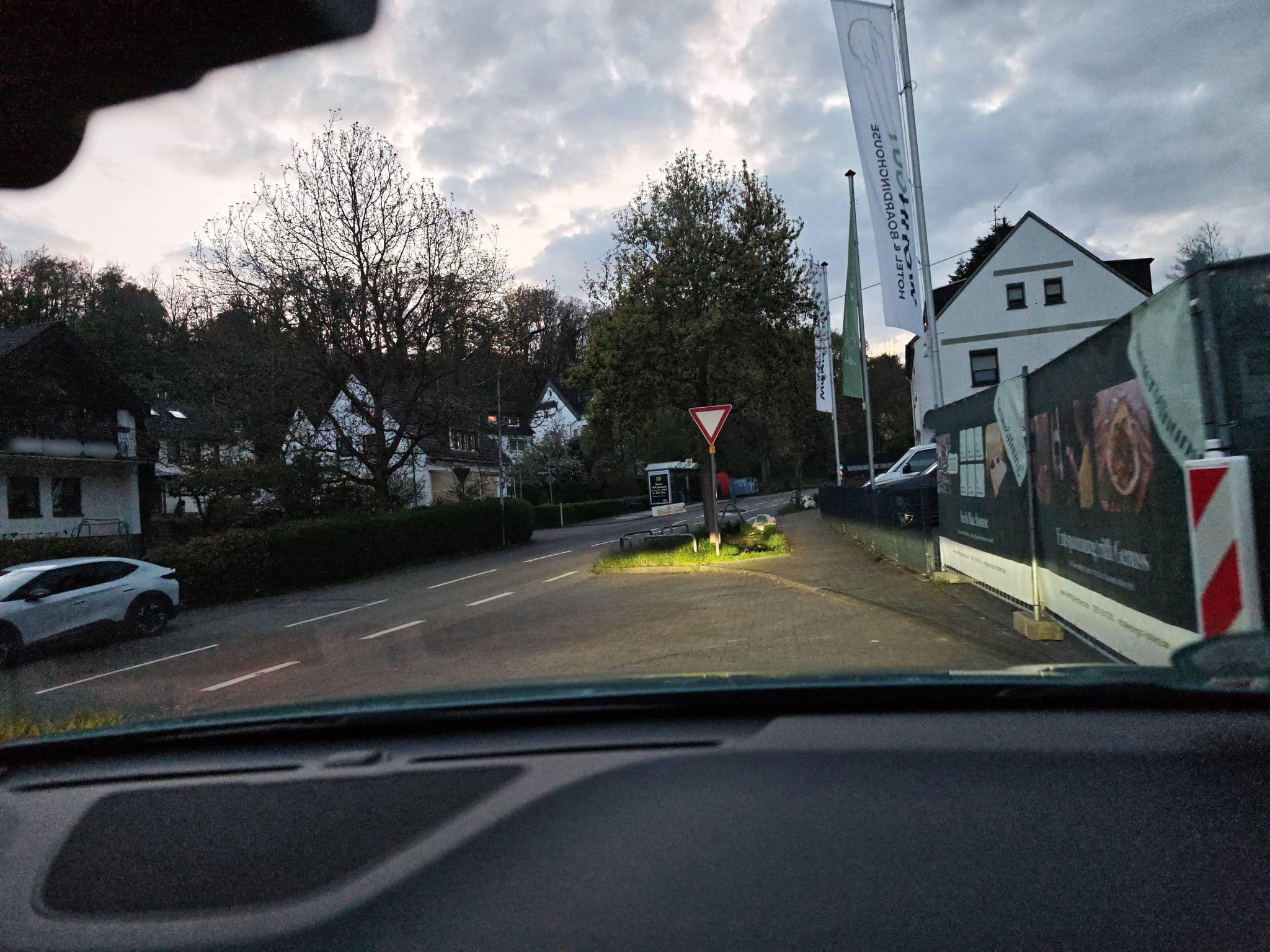 Street view near Boardinghaus Hähn, Koblenz — © stili (CC BY-SA · Mapillary)