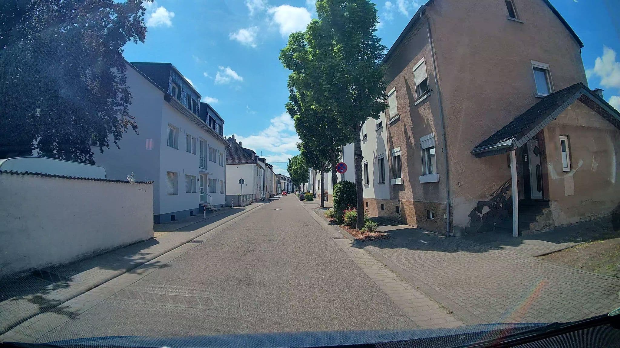 Street view near Hilli's Ferienwohnung, Plaidt — © kalcaaro (CC BY-SA · Mapillary)