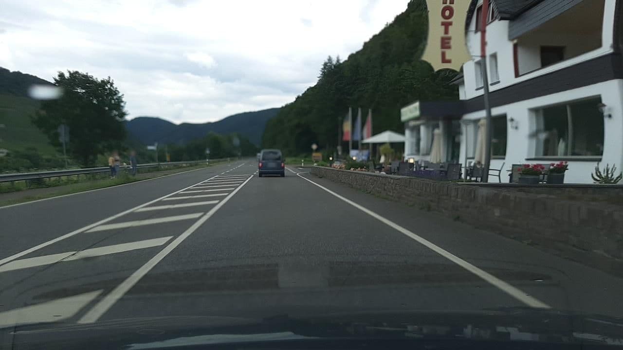 Street view near Mosel-Hotel Ostermann, Treis-Karden — © Lowiekse (CC BY-SA · Mapillary)