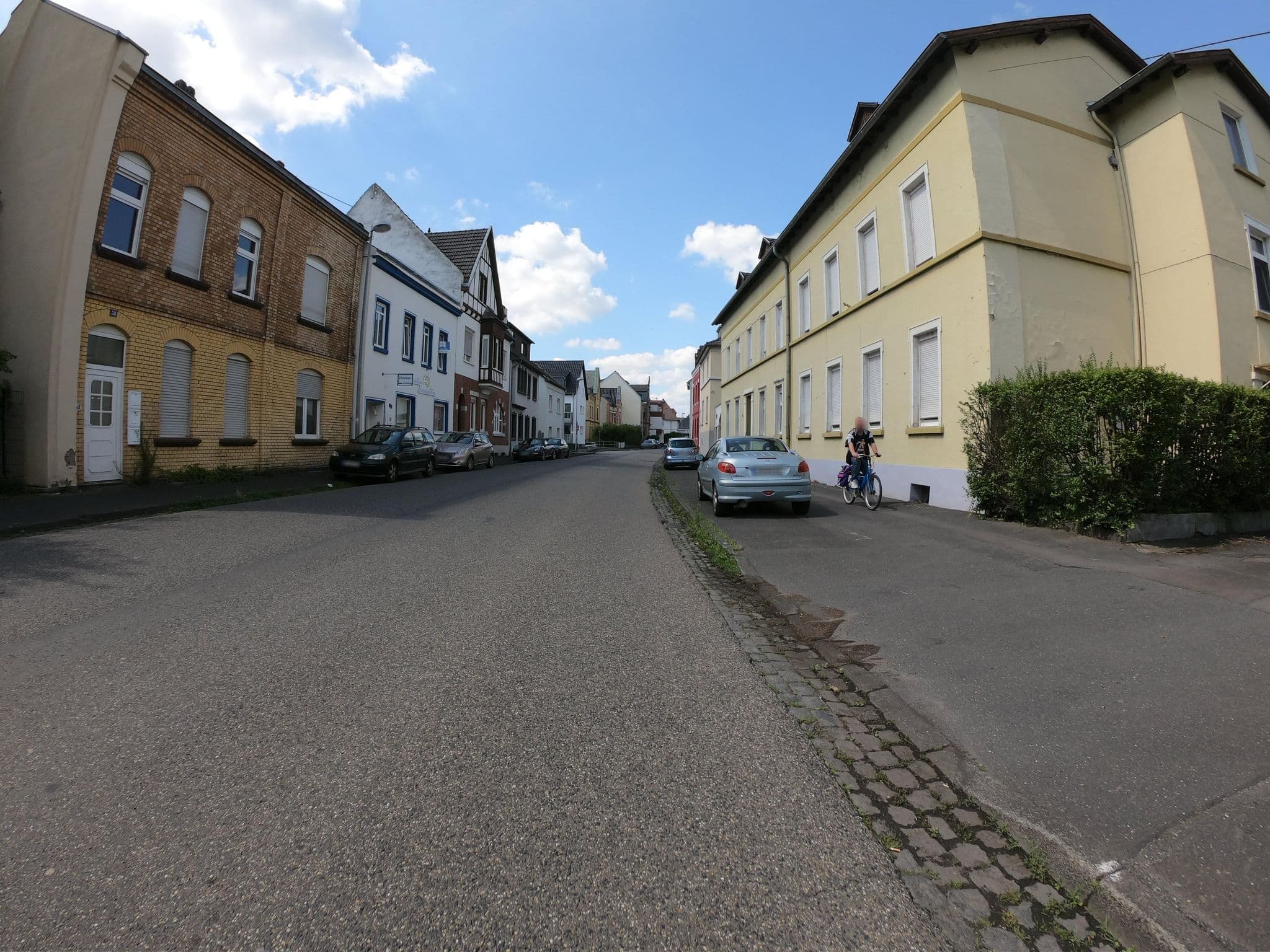 Street view near Haus Sonnenschein, Bad Hönningen — © bernd1960 (CC BY-SA · Mapillary)