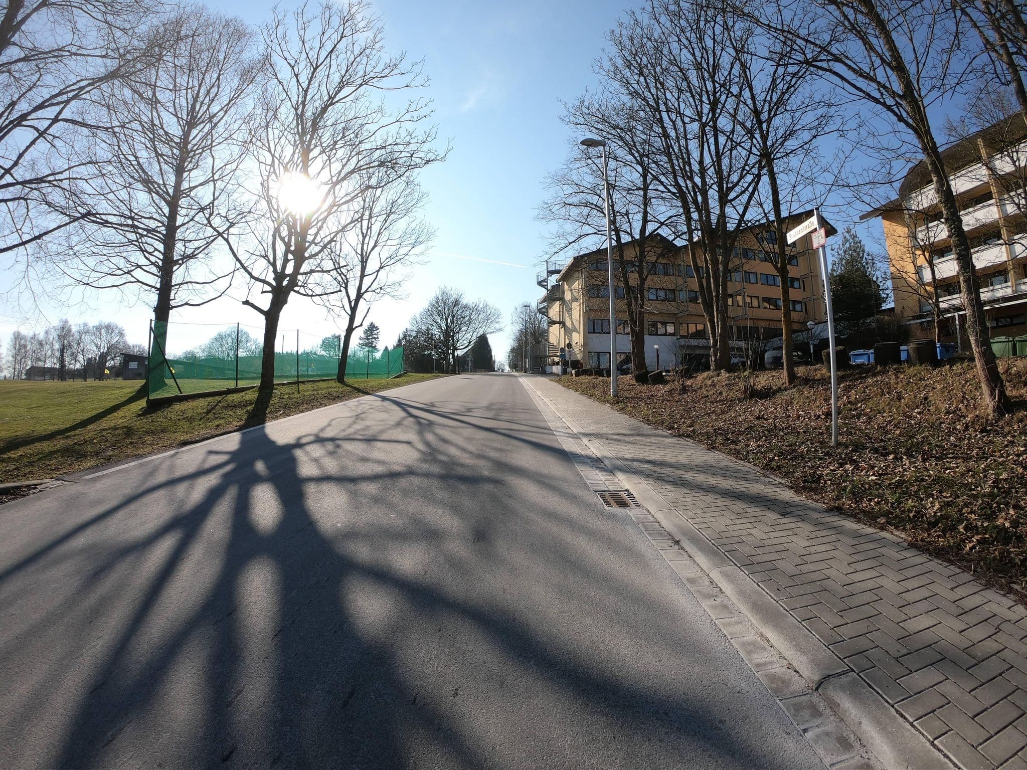 Street view near Schwimmbad Im Dormero, Frohnen — © bernd1960 (CC BY-SA · Mapillary)