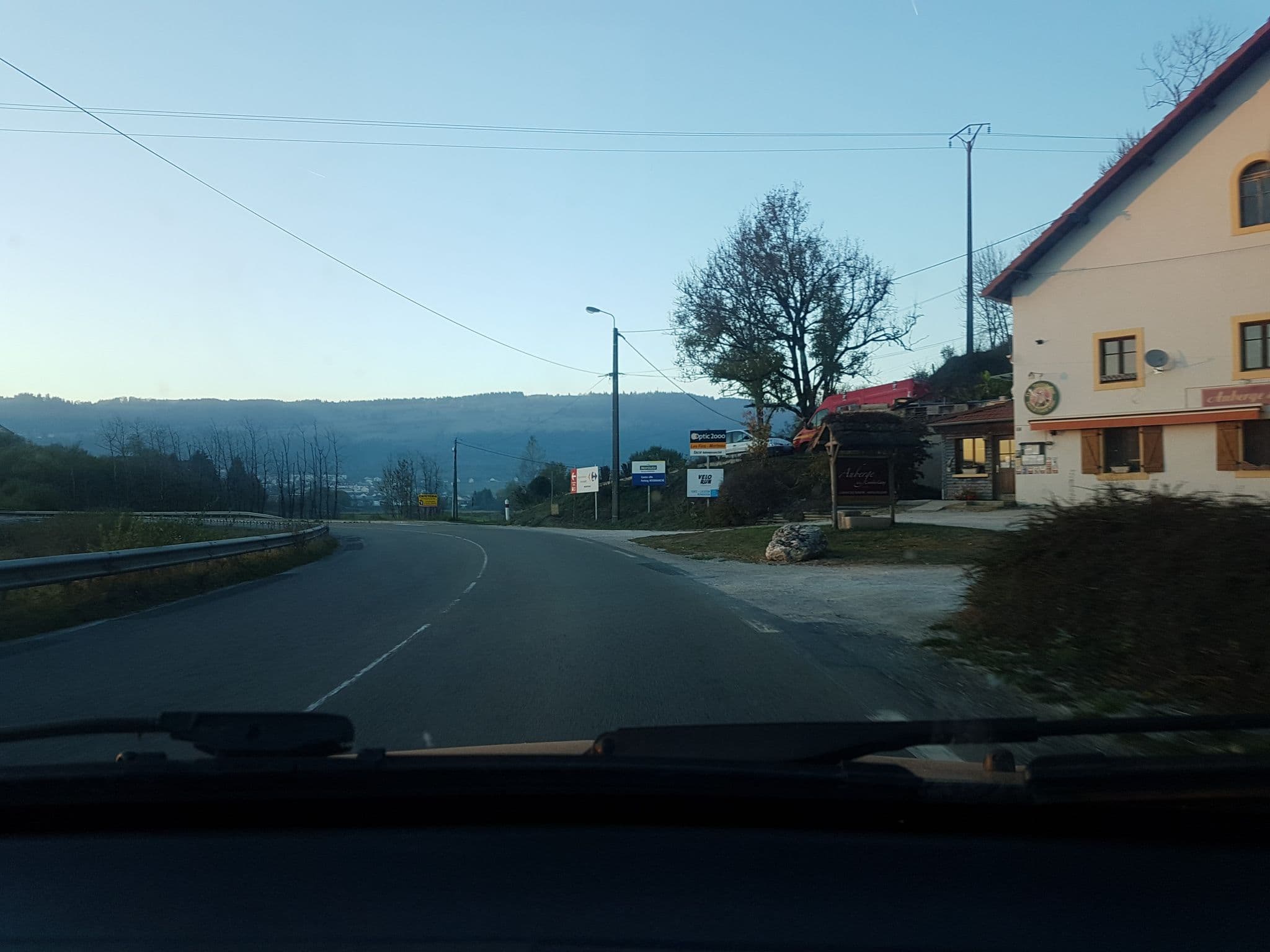 Street view near Auberge de la Combe Geay, Morteau — © globeur (CC BY-SA · Mapillary)