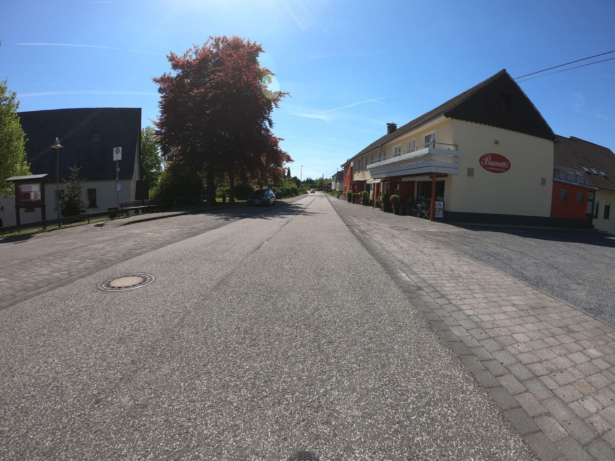 Street view near Hannelore Paganetti Gaststätte, Waldbreitbach — © bernd1960 (CC BY-SA · Mapillary)