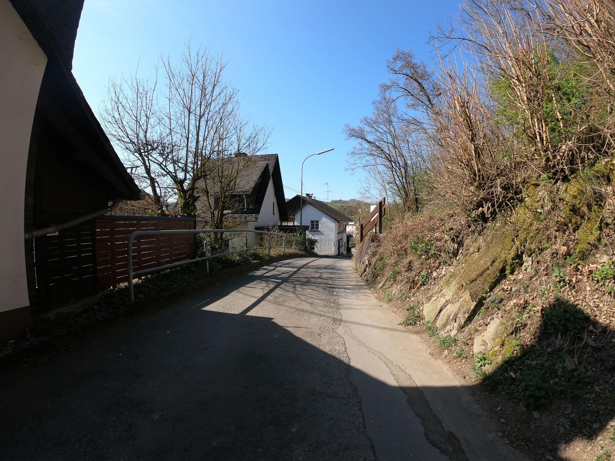 Street view near Klein Hilde, Klein Heinz Pension, Sankt Katharinen — © bernd1960 (CC BY-SA · Mapillary)