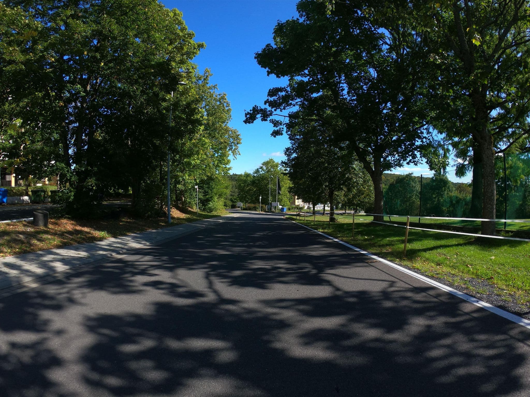 Street view near Dormero Hotel Bonn-Windhagen, Frohnen — © bernd1960 (CC BY-SA · Mapillary)