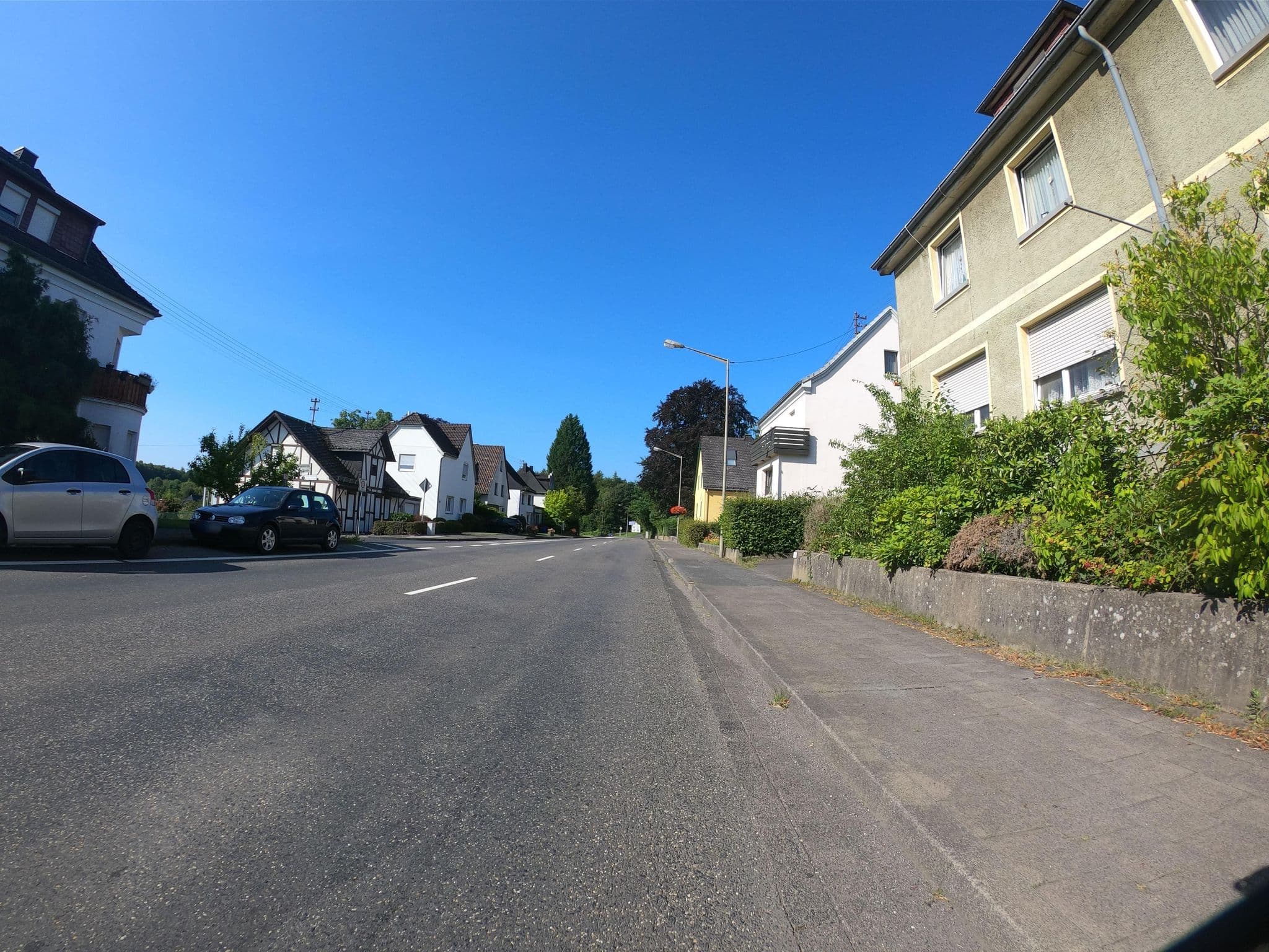 Street view near Pension Ingrid Ingrid Strickhausen, Flammersfeld — © bernd1960 (CC BY-SA · Mapillary)