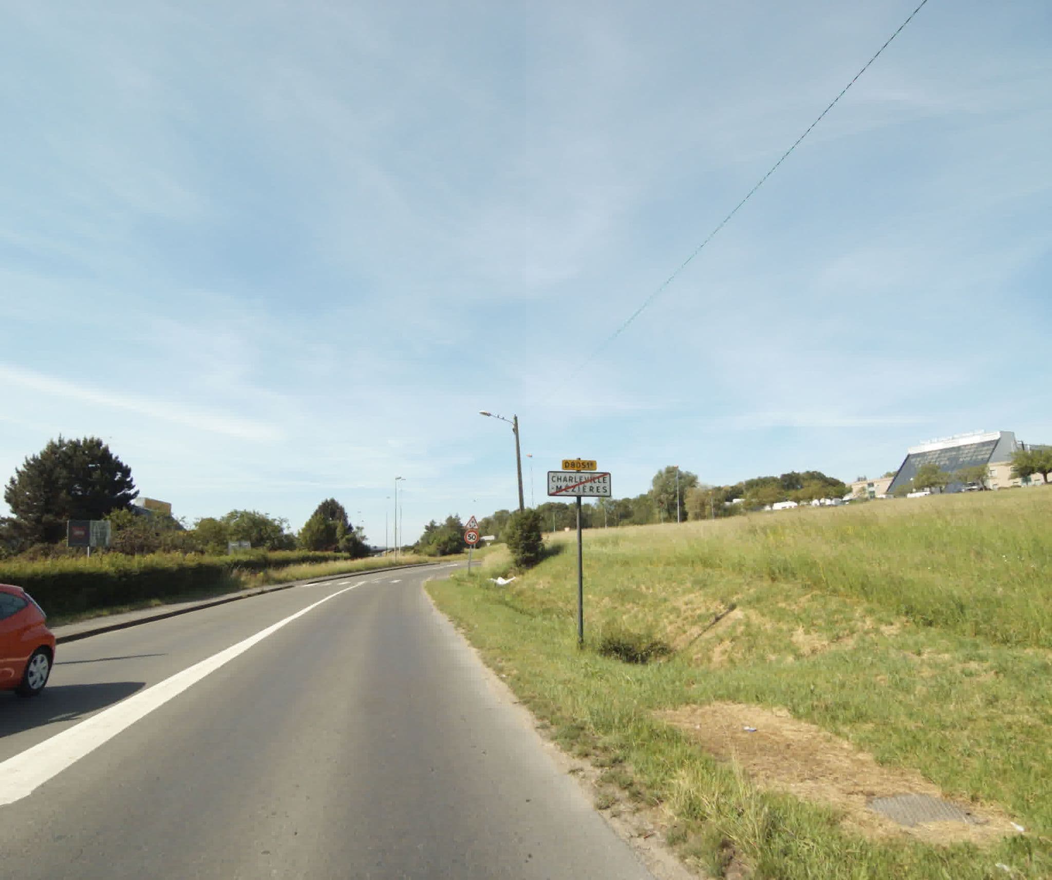 Street view near Enzo Hôtels, La Francheville — © sogefi (CC BY-SA · Mapillary)