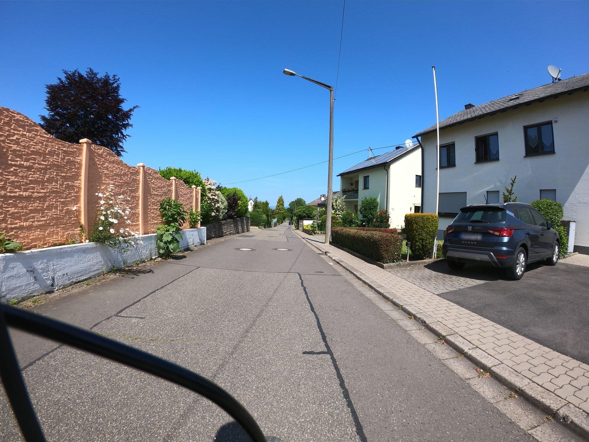 Street view near Ferienwohnung Arnold, Urbar — © bernd1960 (CC BY-SA · Mapillary)