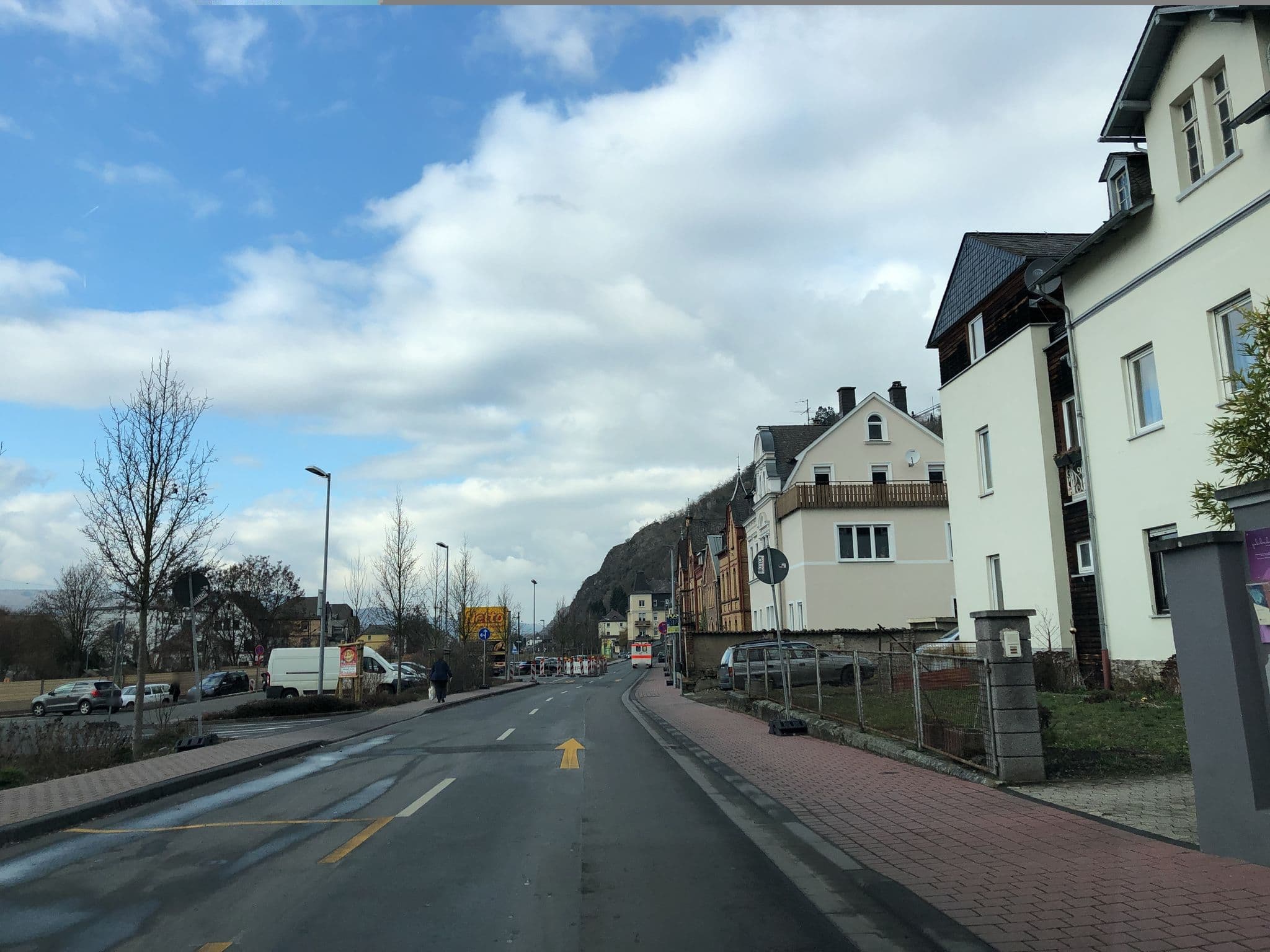 Street view near Hotel Rheintal, Braubach — © chuck (CC BY-SA · Mapillary)