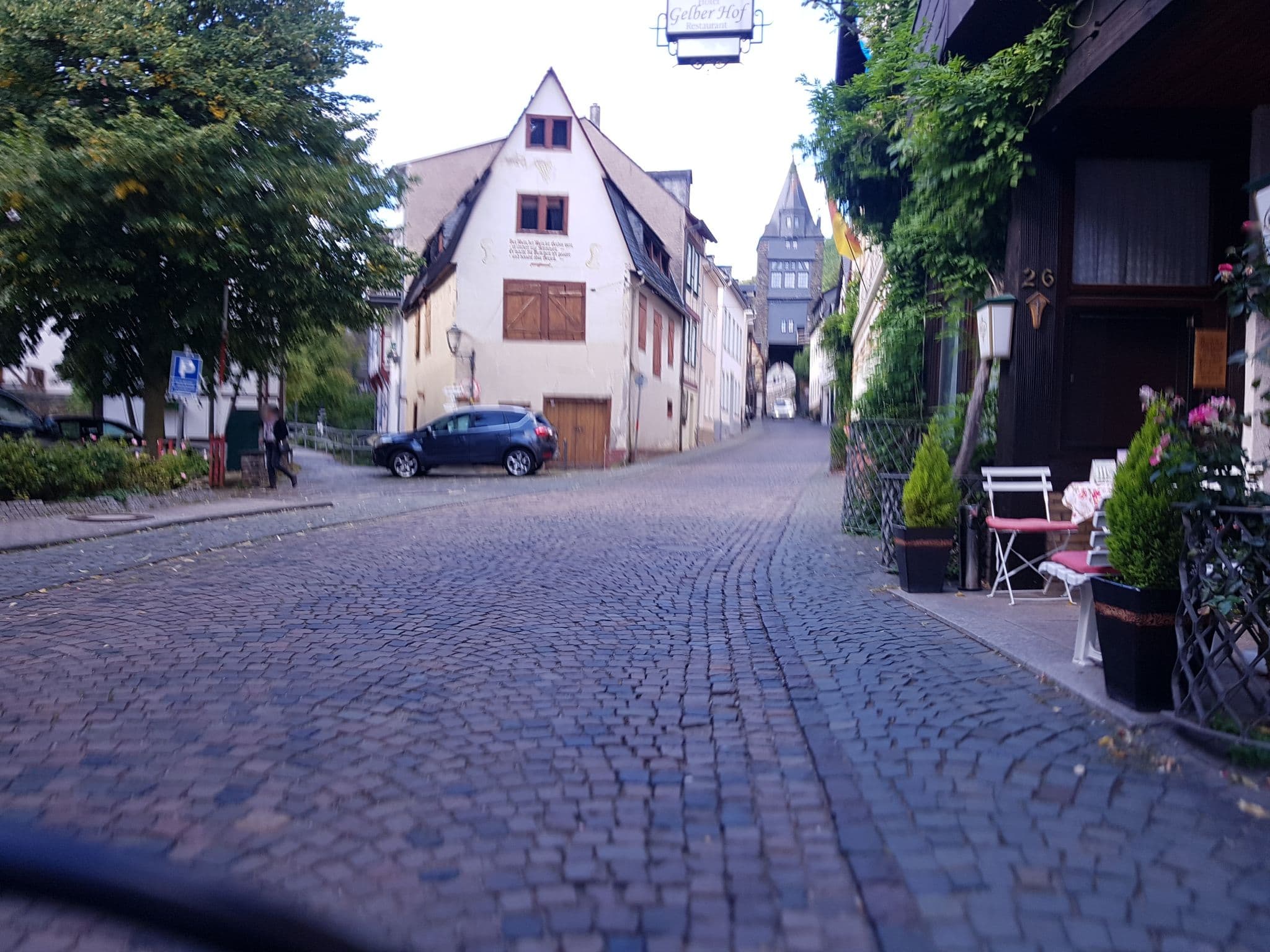 Street view near Hotel Gelber Hof, Bacharach — © houtari (CC BY-SA · Mapillary)