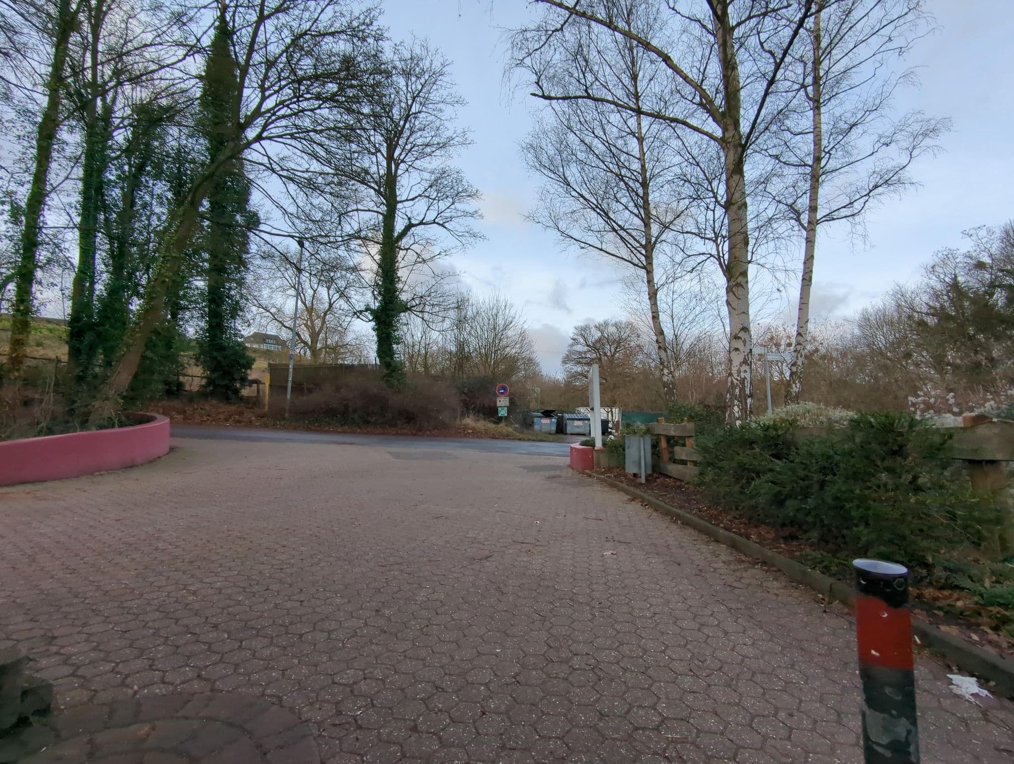 Street view near Burg Schönburg, Oberwesel — © ente (CC BY-SA · Mapillary)