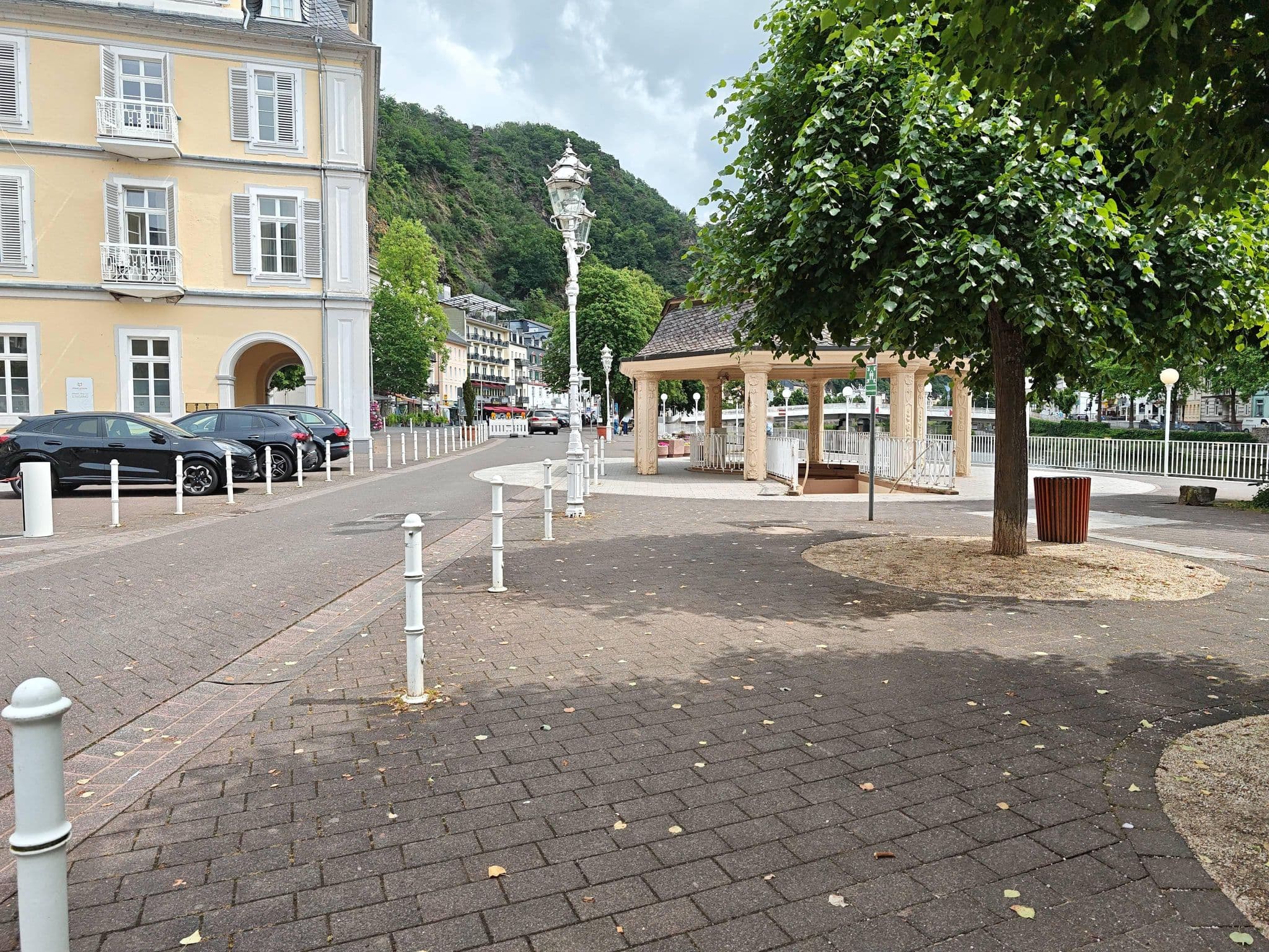 Street view near Häcker's Kurhotel, Bad Ems — © stili (CC BY-SA · Mapillary)