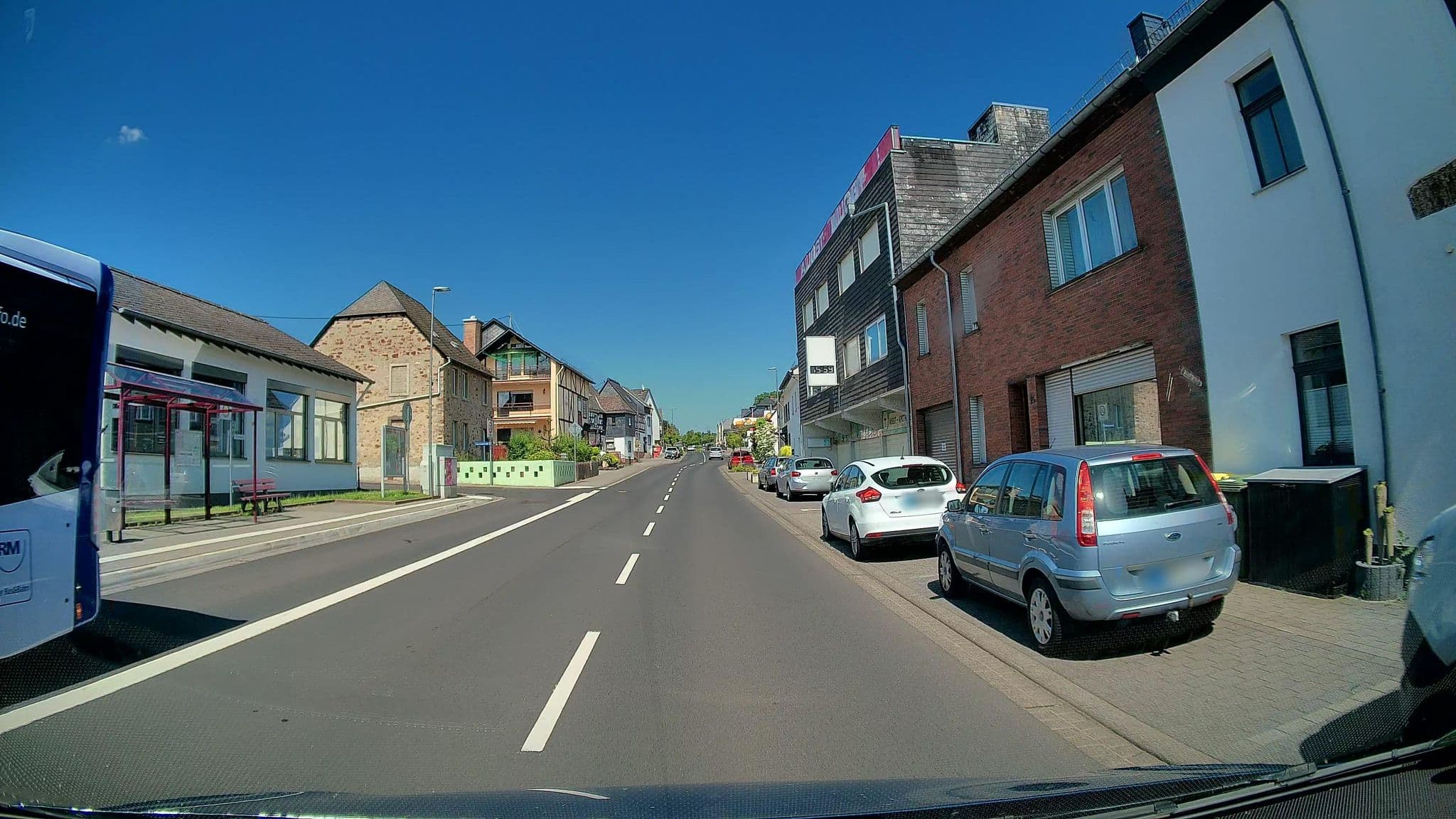 Street view near Hotel Link, Neuhäusel — © kalcaaro (CC BY-SA · Mapillary)