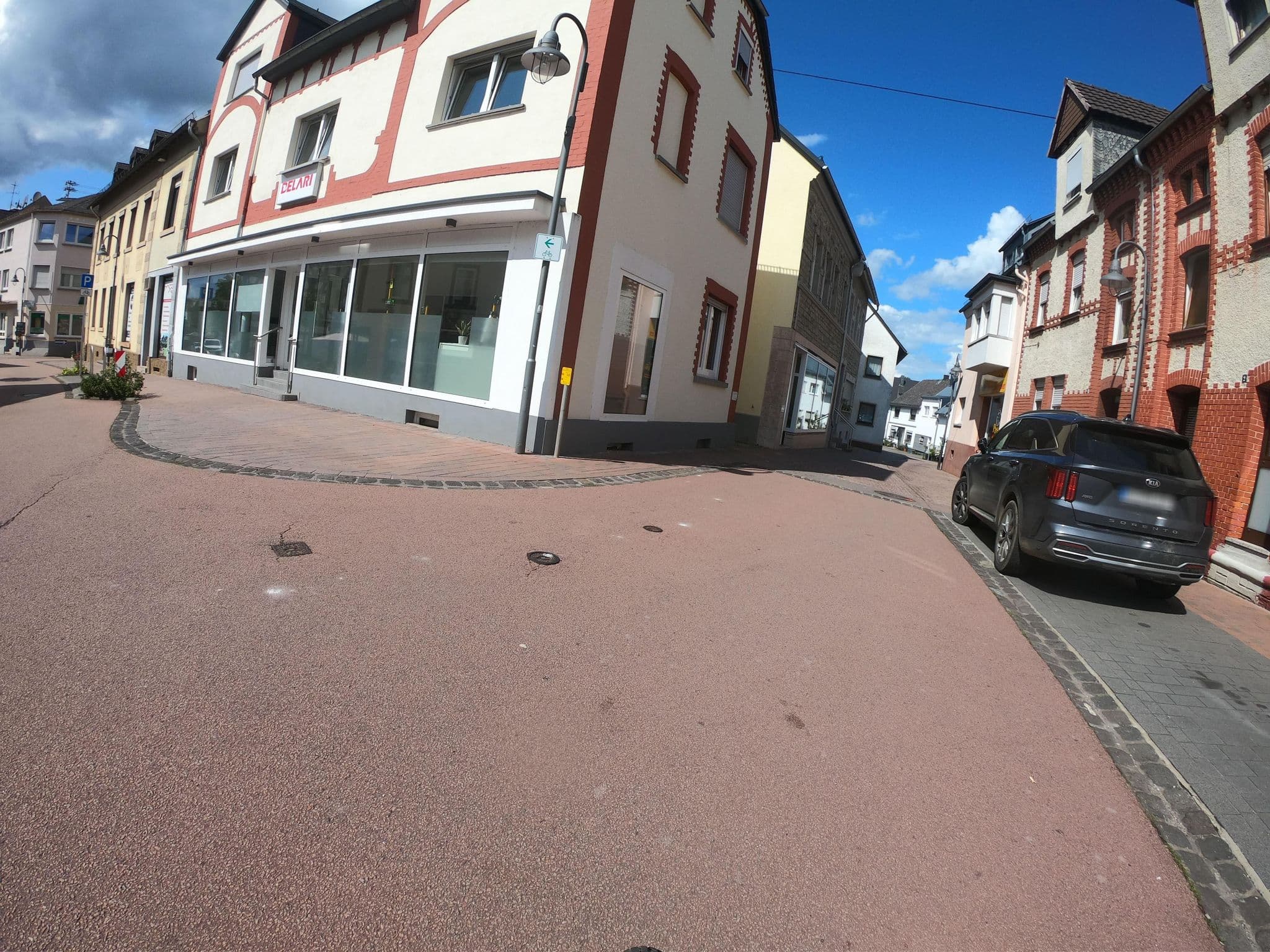 Street view near Hotel Zur Guten Quelle, Maxsain — © bernd1960 (CC BY-SA · Mapillary)