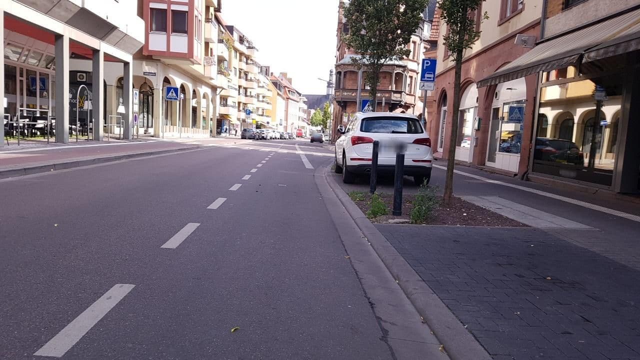 Street view near Hotel Faber City, Worms — © changchun1 (CC BY-SA · Mapillary)