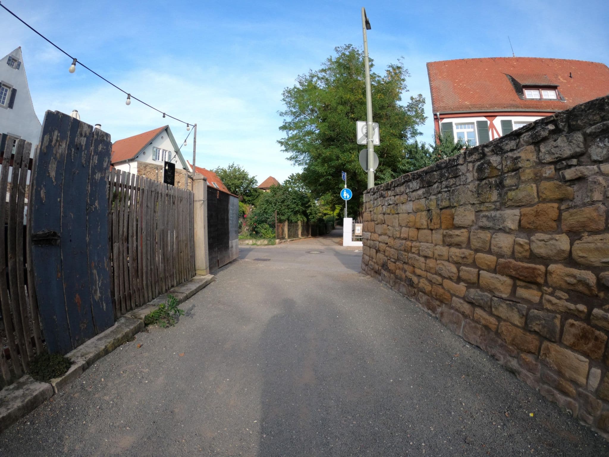 Street view near Hotel Garni Altes Wasserwerk, Freinsheim — © atze02 (CC BY-SA · Mapillary)