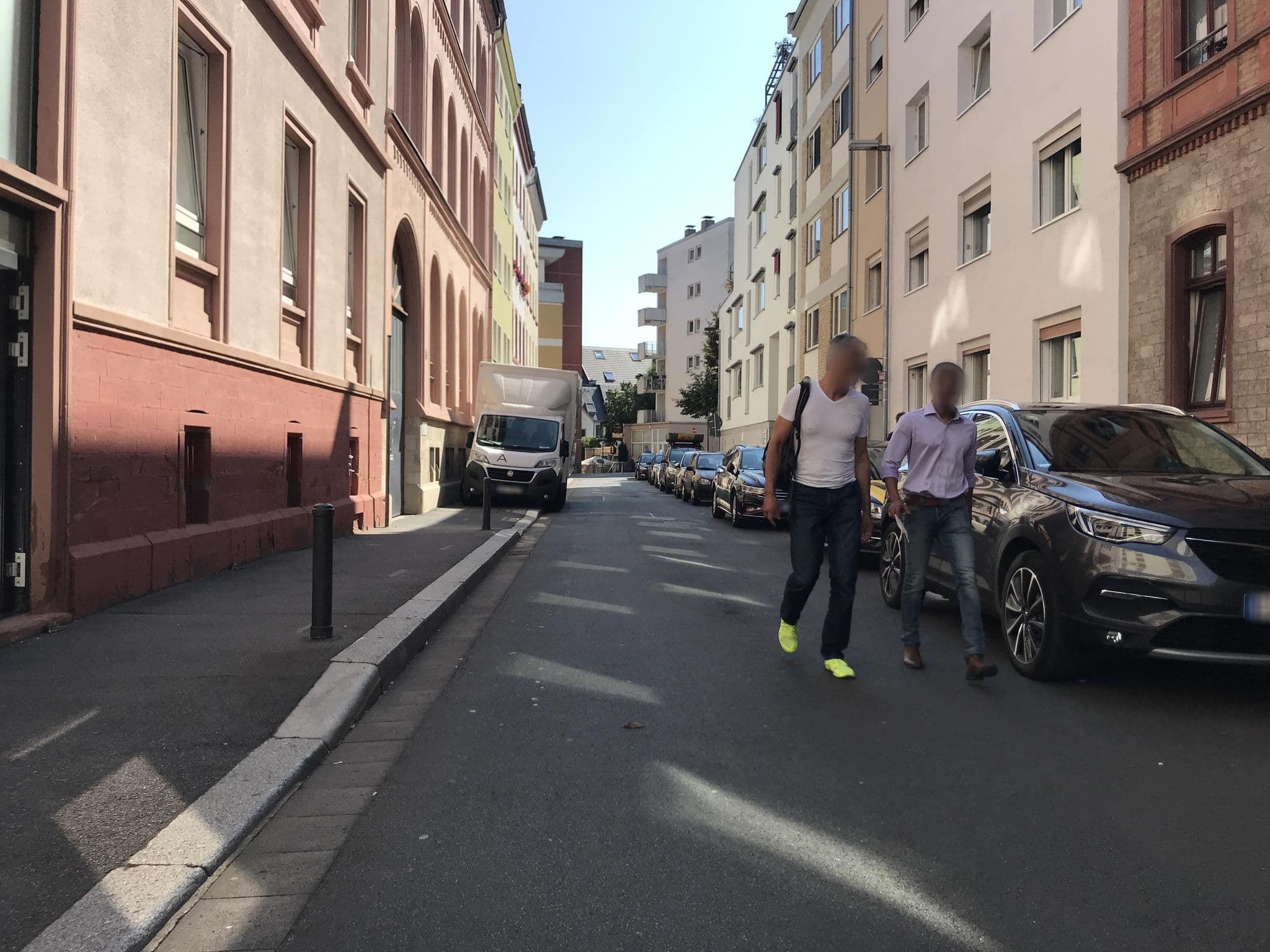 Street view near Hotel Luxor, Mainz — © miguel_andrade (CC BY-SA · Mapillary)
