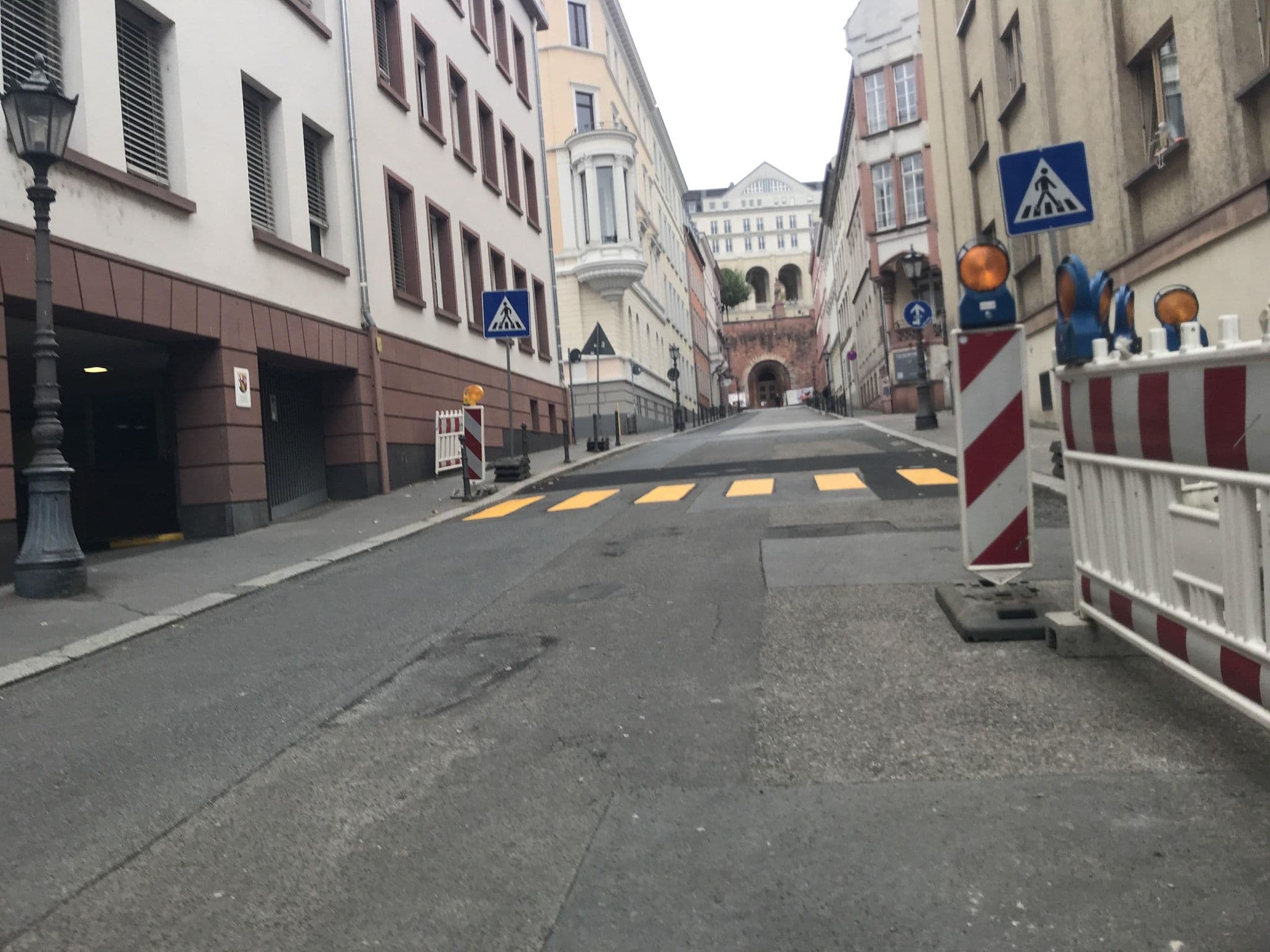 Street view near EJ9, Kastel — © miguel_andrade (CC BY-SA · Mapillary)