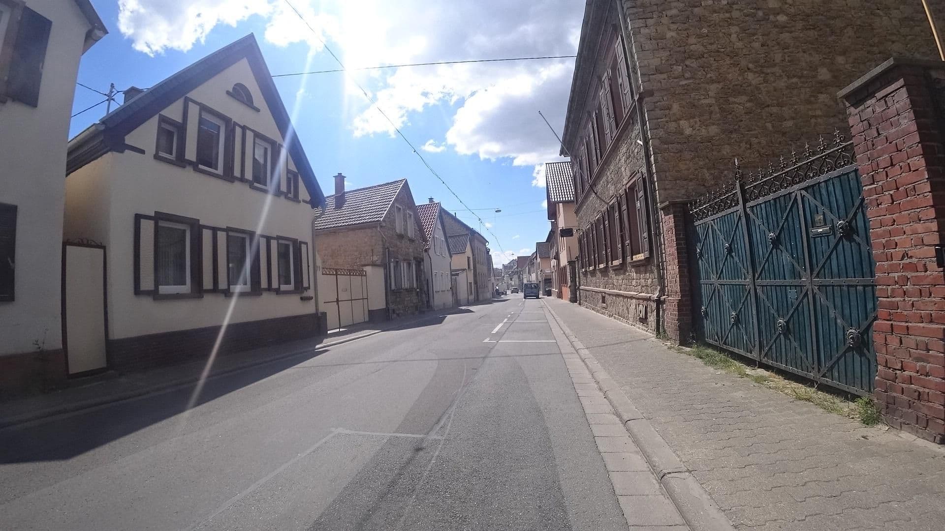 Street view near Arndt Günther, Guntersblum — © slp_gho (CC BY-SA · Mapillary)