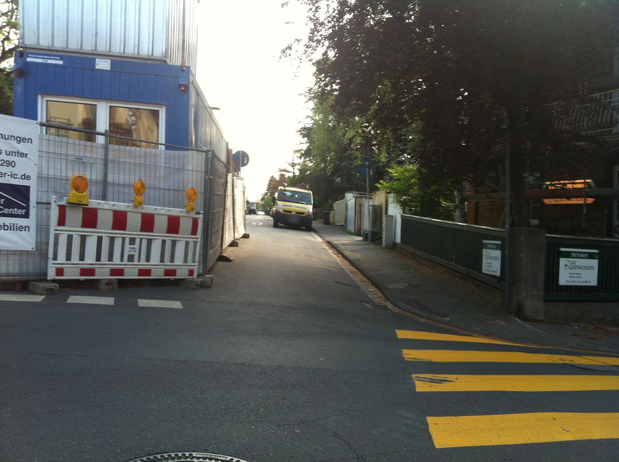 Street view near Pension Alt Gunsenum, Gonsenheim — © miguel_andrade (CC BY-SA · Mapillary)