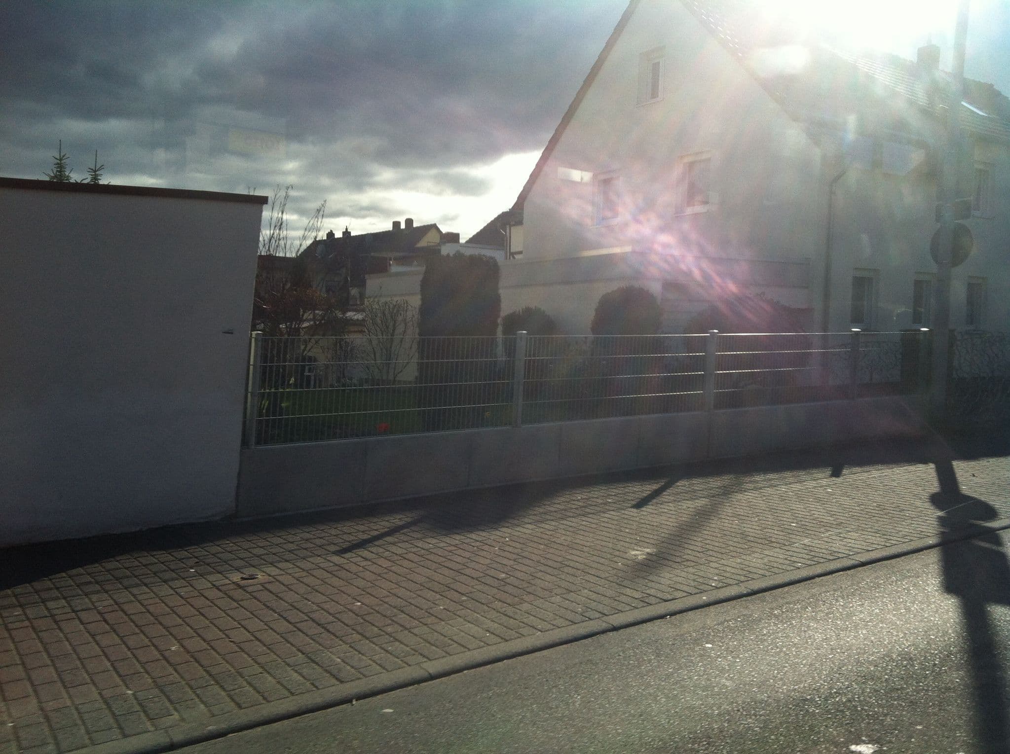 Street view near Schwarzwaldstuben Hotel und Restaurant, Hochheim am Main — © miguel_andrade (CC BY-SA · Mapillary)