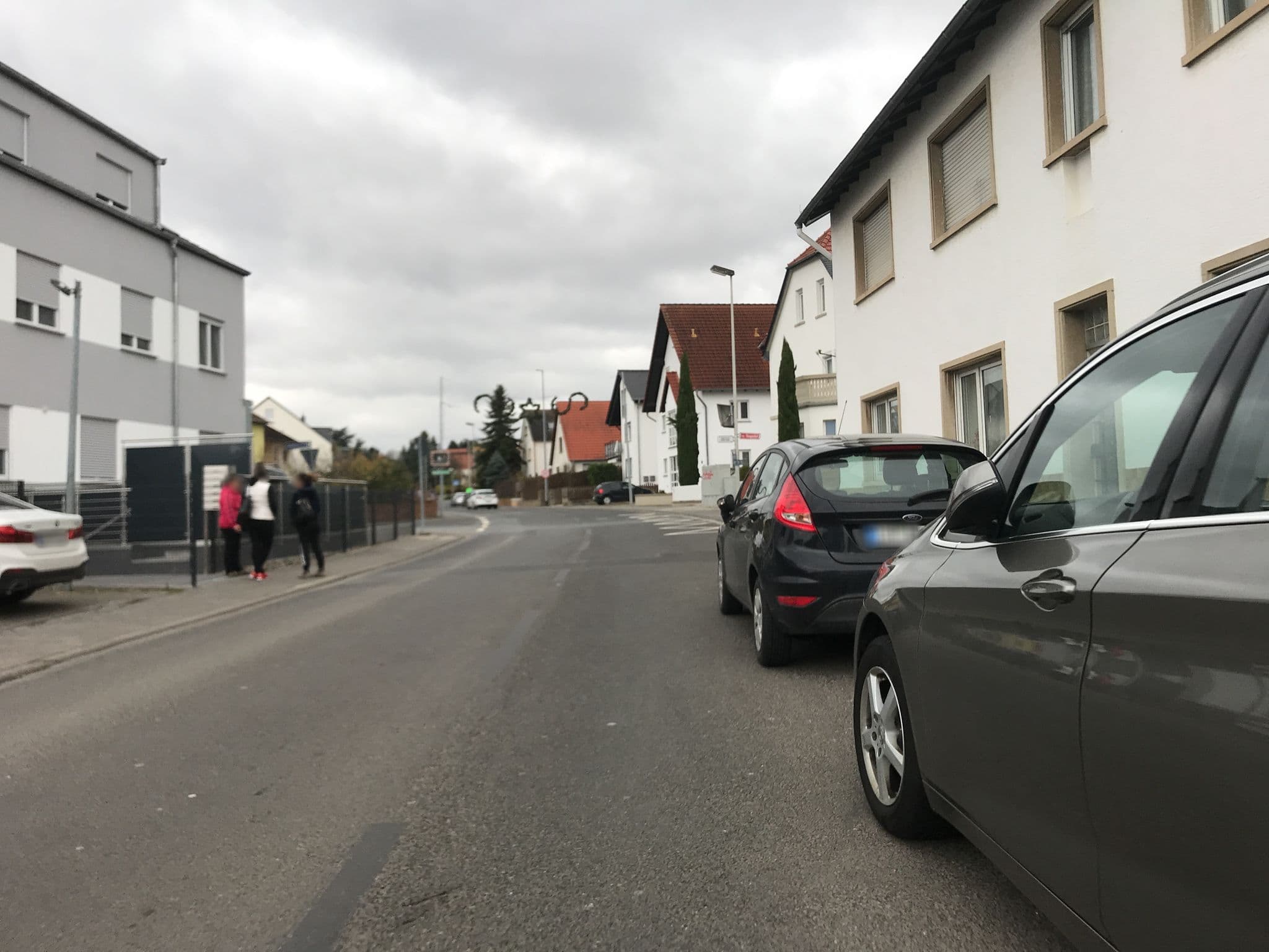 Street view near Ebersheim Luxus Plaza, Harxheim — © miguel_andrade (CC BY-SA · Mapillary)