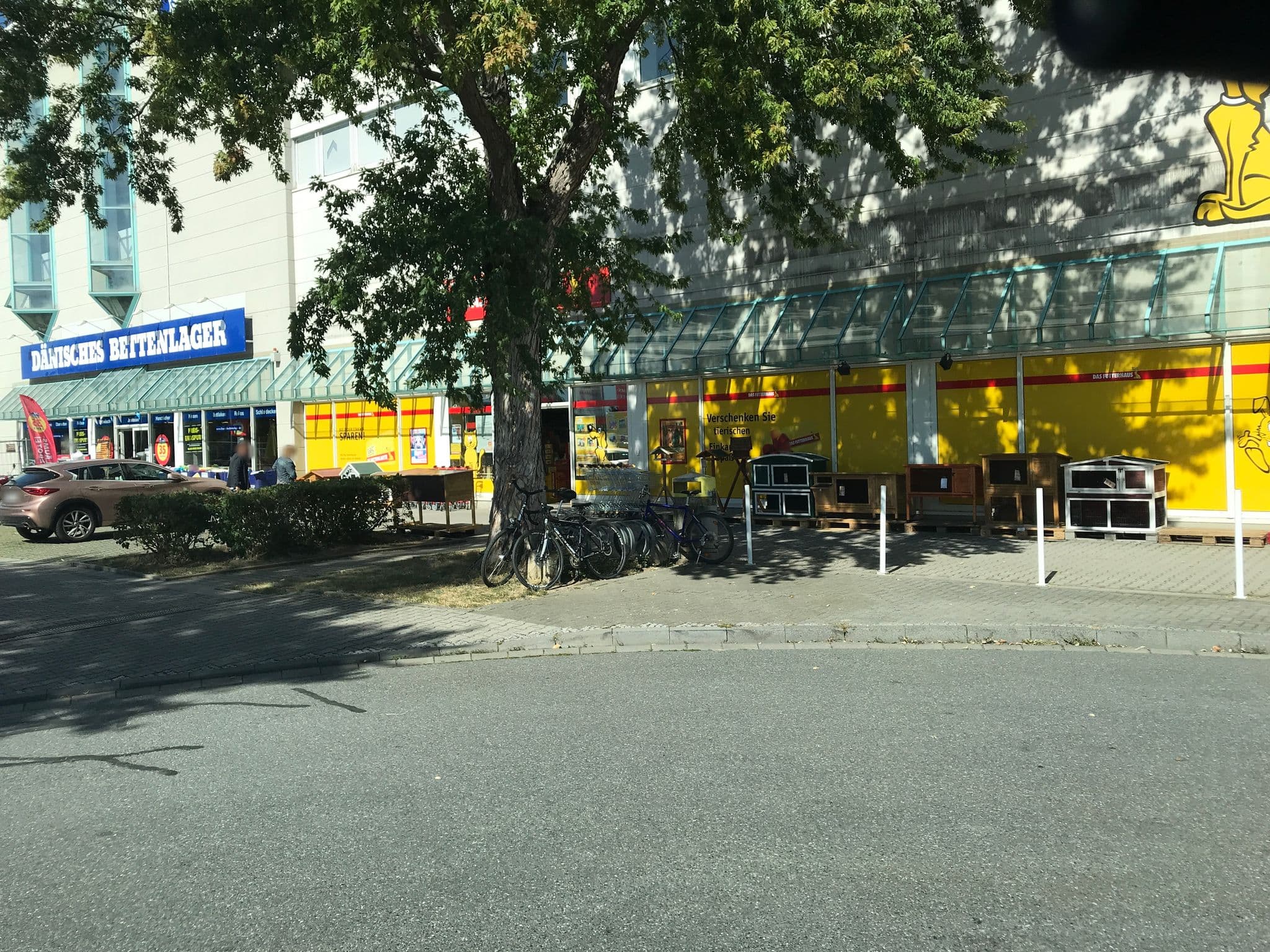 Street view near Marlina Butt, Kastel — © marpa (CC BY-SA · Mapillary)
