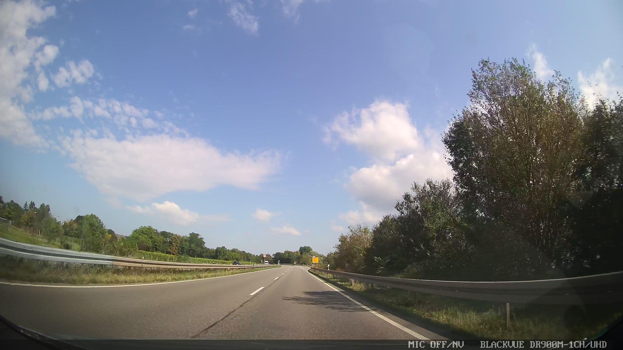 Street view near Gutshotel von Oetinger, Eltville — © chuck (CC BY-SA · Mapillary)
