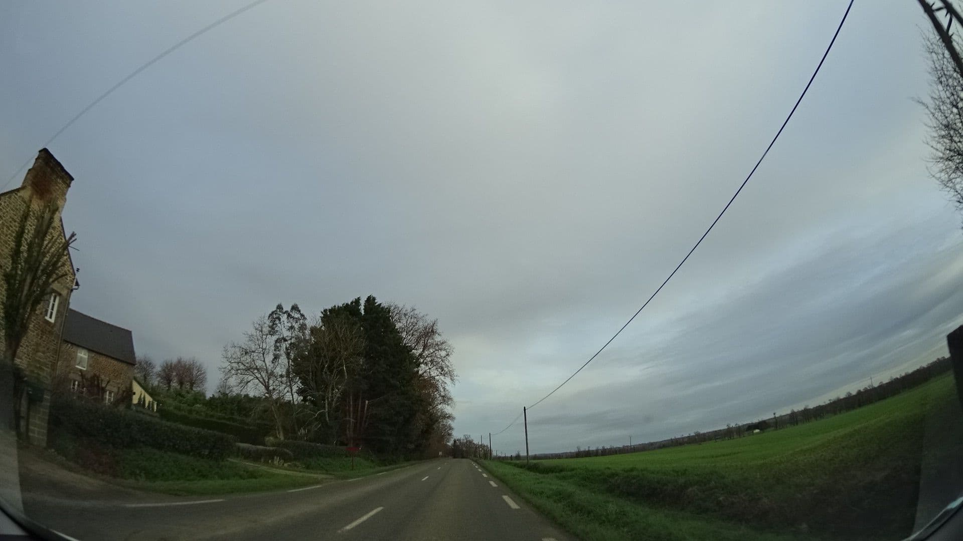 Street view near Le Cordon Blanc, Évran — © panieravide (CC BY-SA · Mapillary)