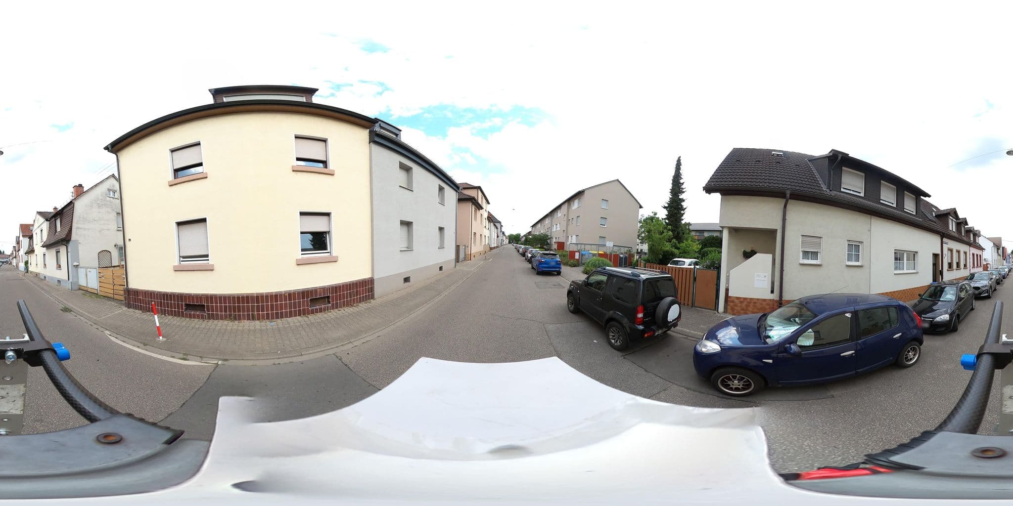 Street view near Hotel Kirchberg, Edingen-Neckarhausen — © wegavision (CC BY-SA · Mapillary)