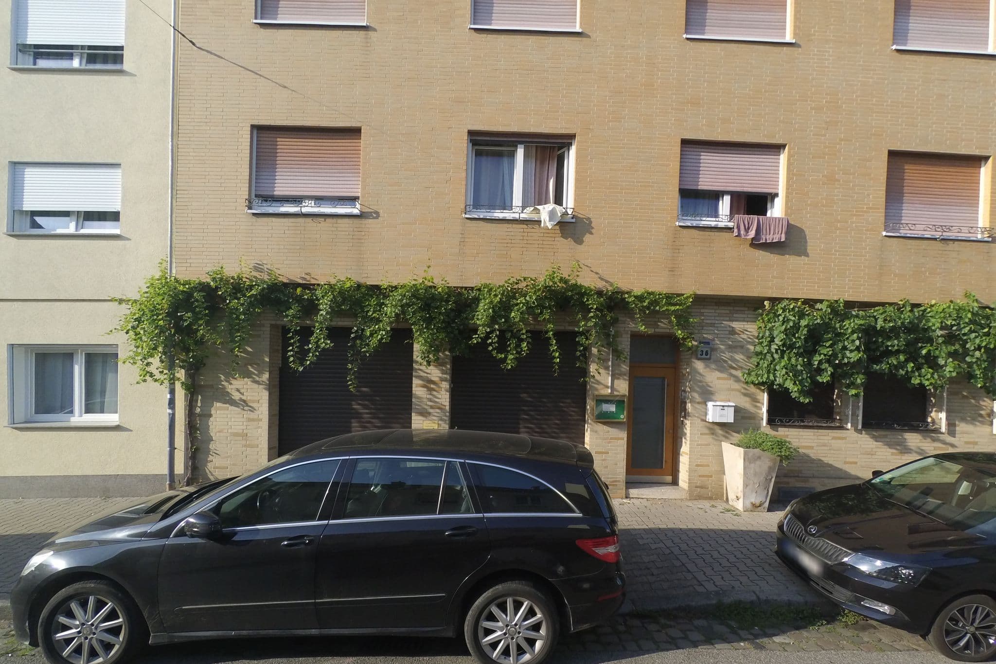 Street view near Hotel Axt, Altrip — © wegavision (CC BY-SA · Mapillary)