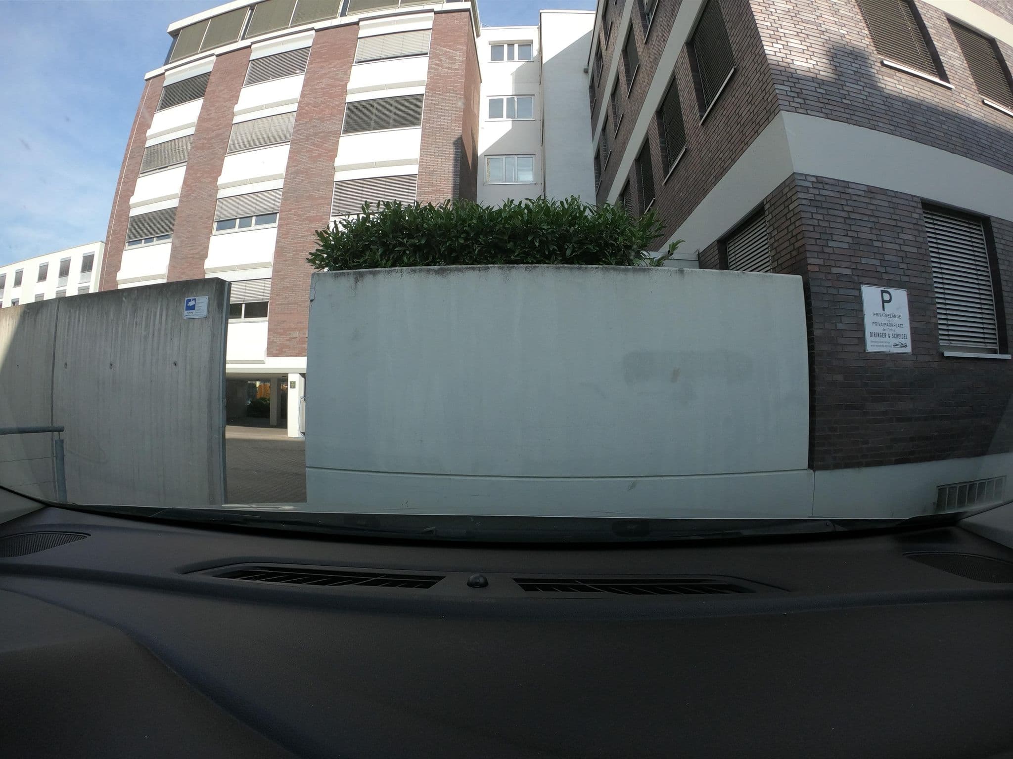 Street view near Ariva Hotel GmbH, Altrip — © vst (CC BY-SA · Mapillary)