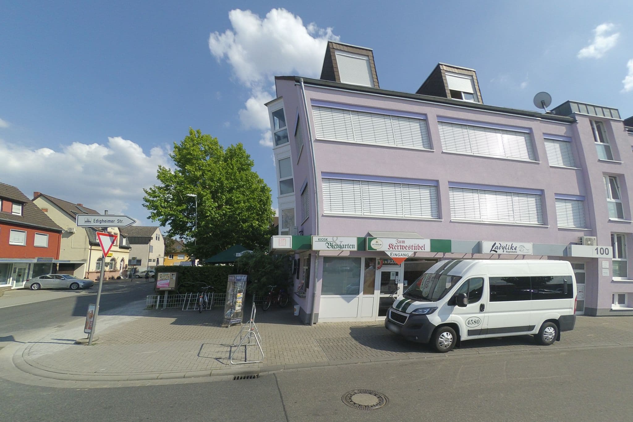Street view near Zimmervermietung Lu, Frankenthal — © wegavision (CC BY-SA · Mapillary)