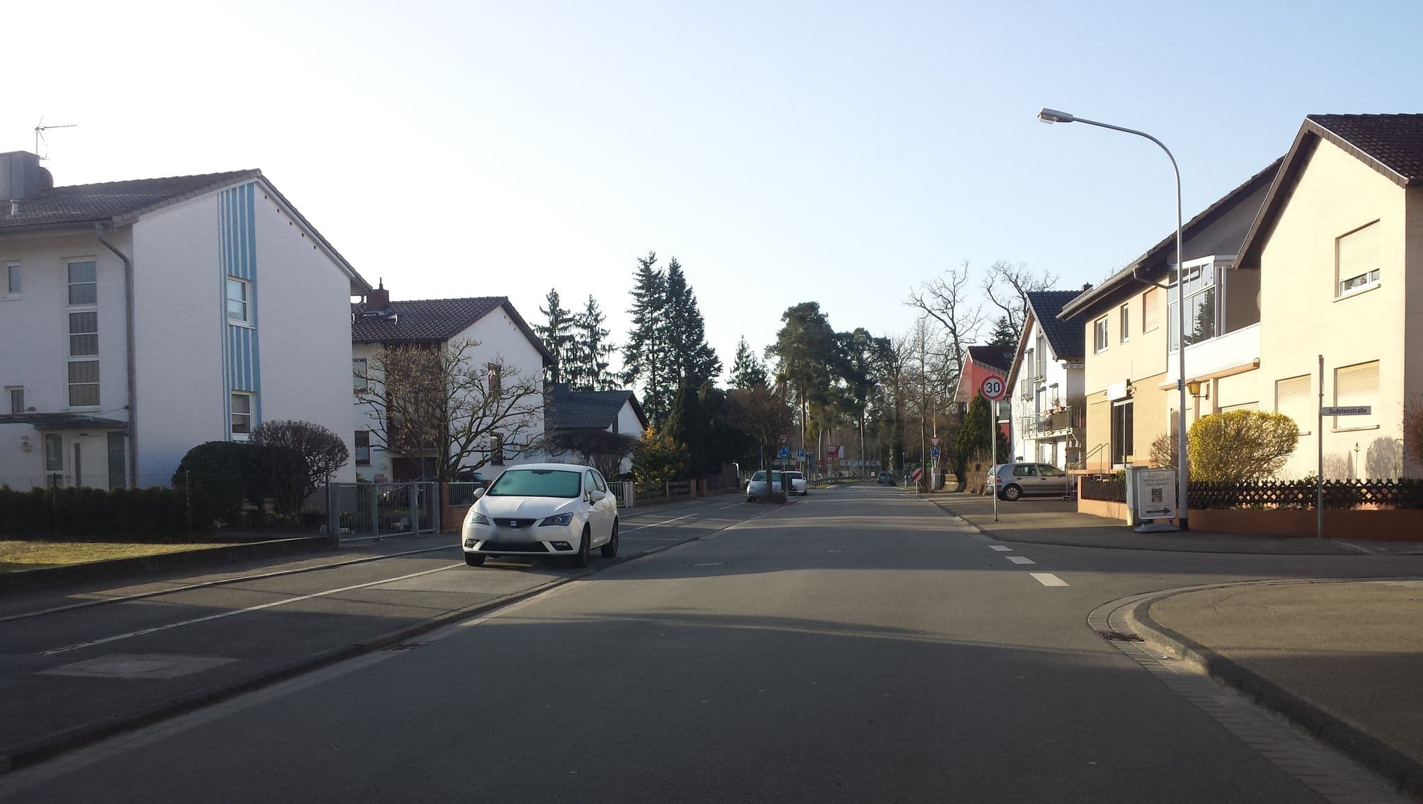 Street view near Ferienwohnung - Winkler, Einhausen — © wegavision (CC BY-SA · Mapillary)