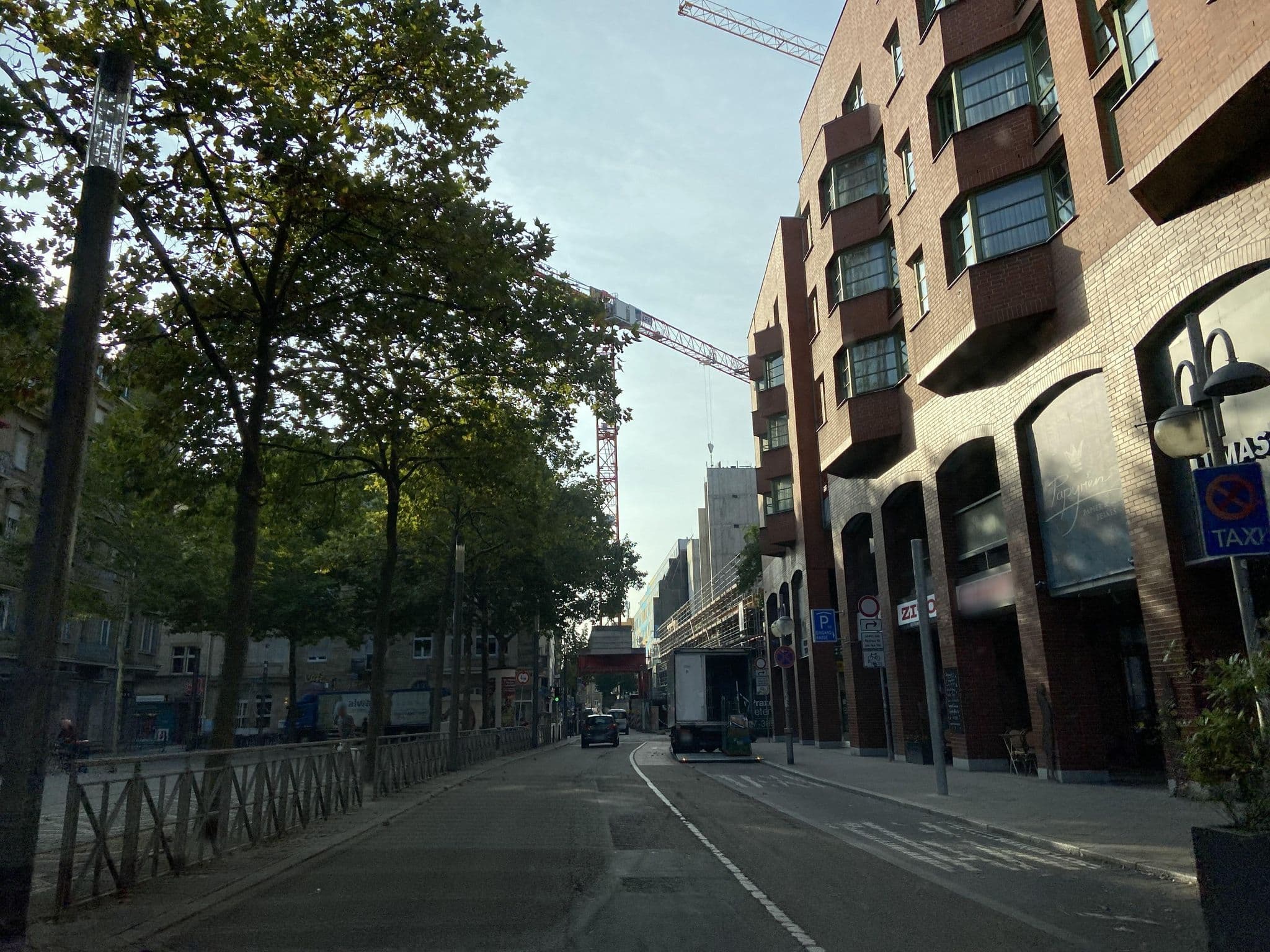 Street view near Holiday Inn, Mannheim — © Eraoniel (CC BY-SA · Mapillary)