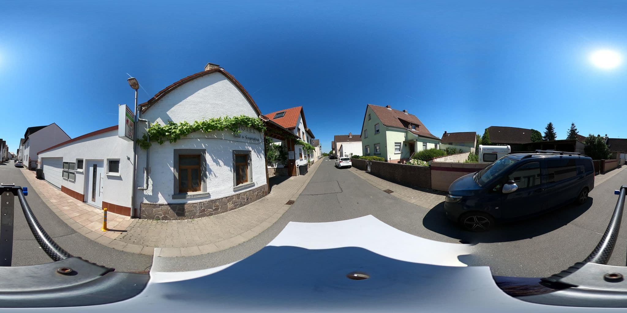Street view near Hotel Garni B&B, Leeheim — © wegavision (CC BY-SA · Mapillary)