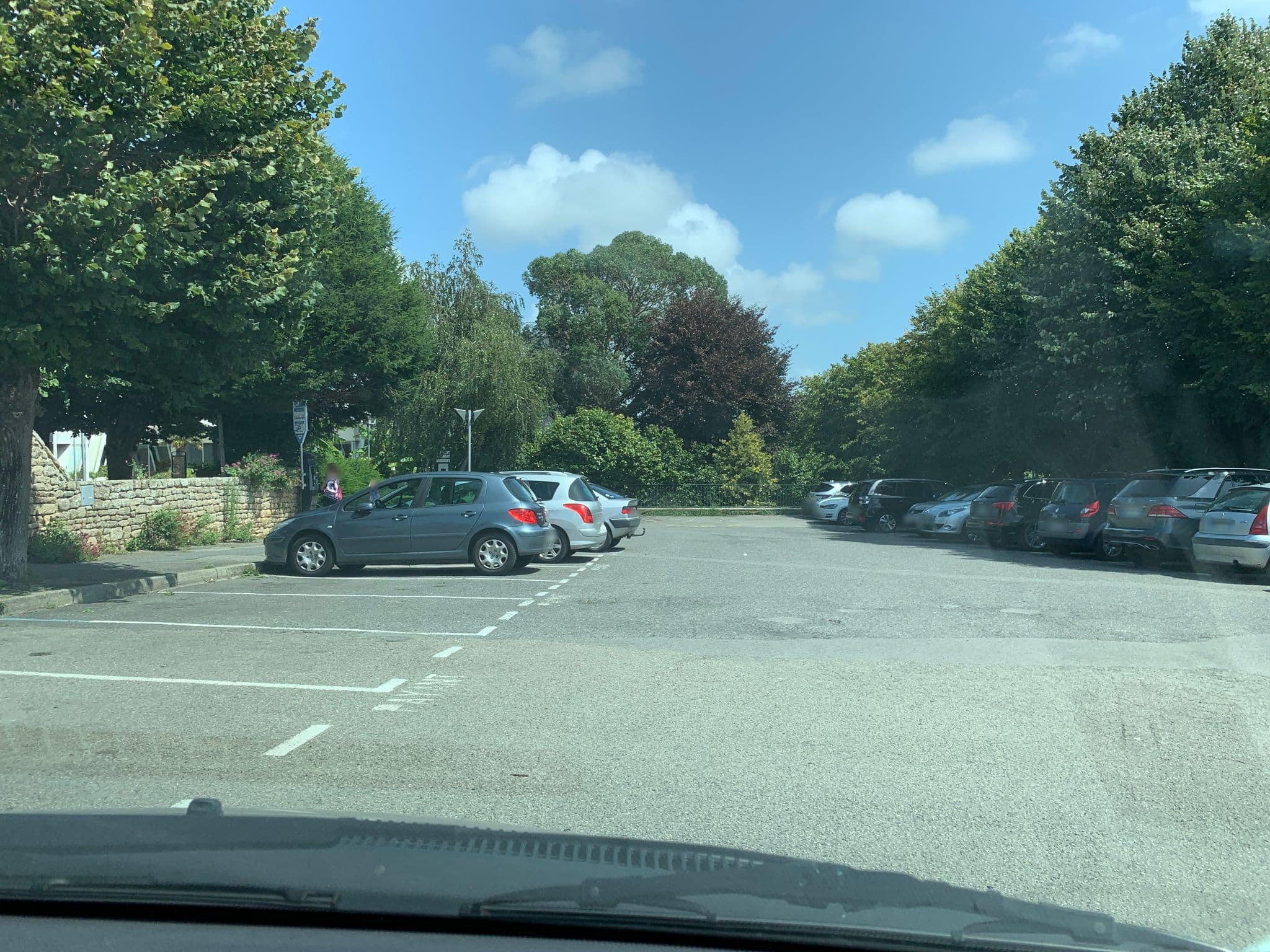 Street view near Hôtel de la marine, Carnac — © jitenshaniko (CC BY-SA · Mapillary)