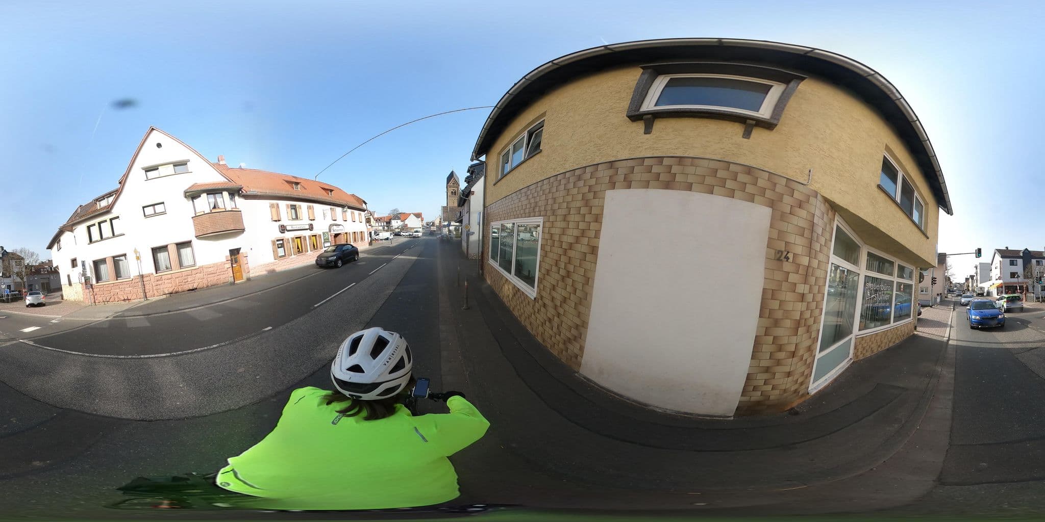 Street view near Hotel Zum Schwanen, Flörsheim — © Planungsgesellschaft_RV-K (CC BY-SA · Mapillary)