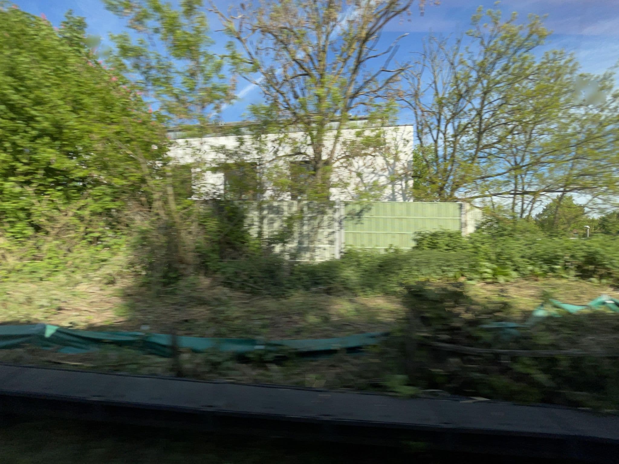 Street view near Hotel Mikado, Raunheim — © carlheinz (CC BY-SA · Mapillary)