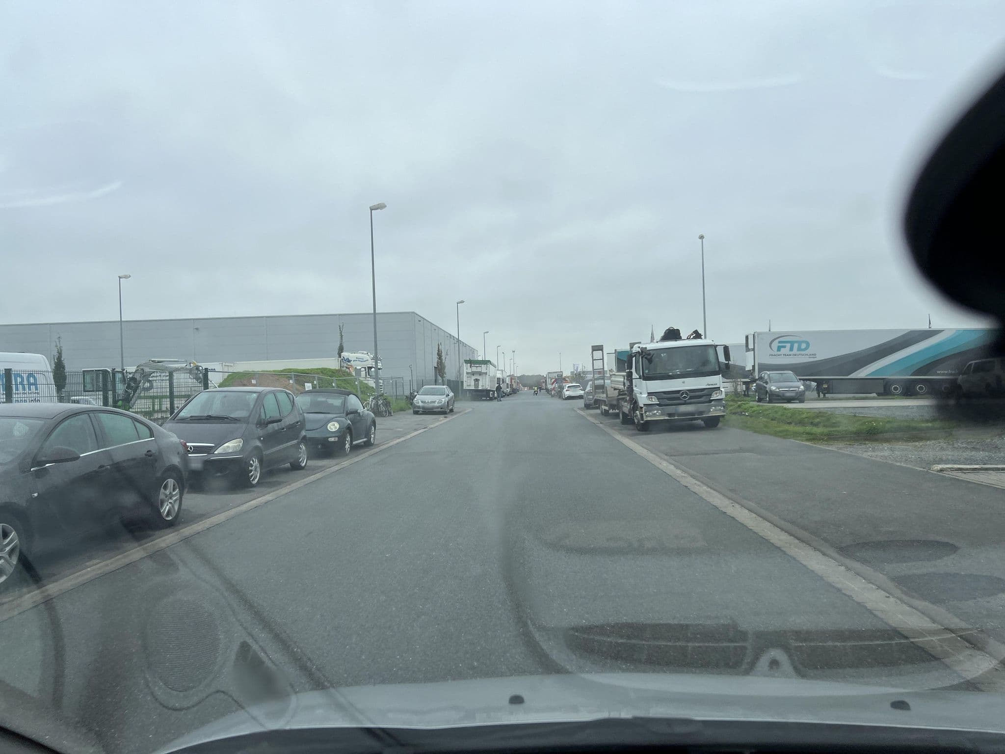 Street view near Hotel Traumfabrik, Büttelborn — © robffm (CC BY-SA · Mapillary)