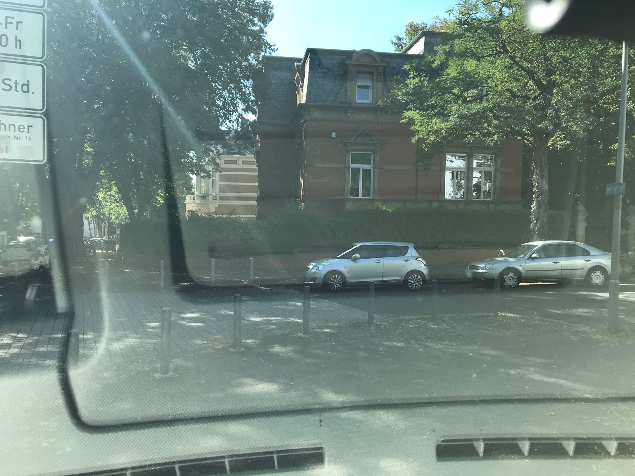 Street view near Noriko Vogel, Wiesbaden — © marpa (CC BY-SA · Mapillary)