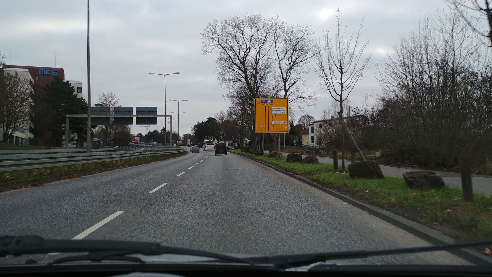 Street view near Condor, Wiesbaden — © kreuzschnabel (CC BY-SA · Mapillary)